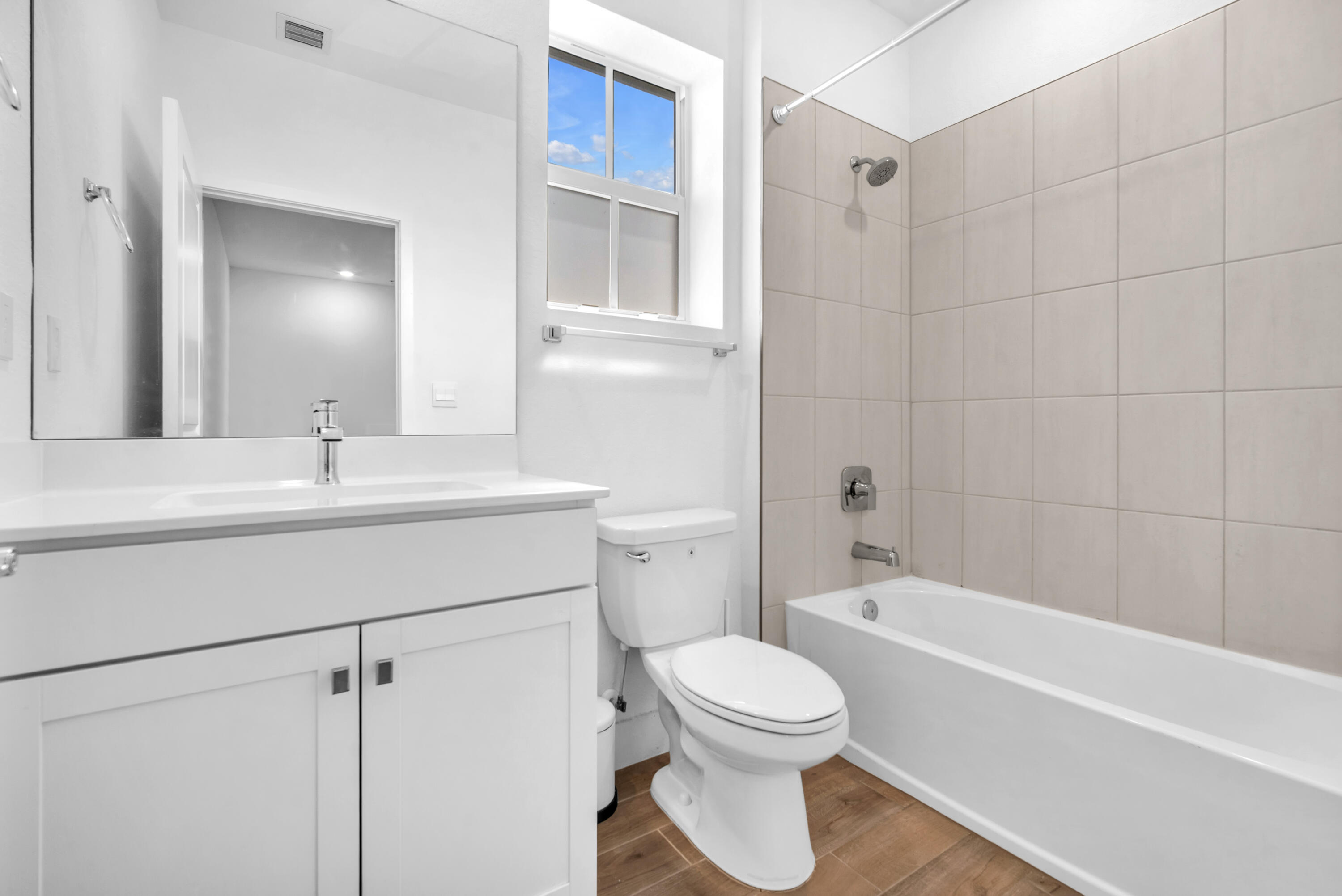 MERRICK SQUARE - Residential