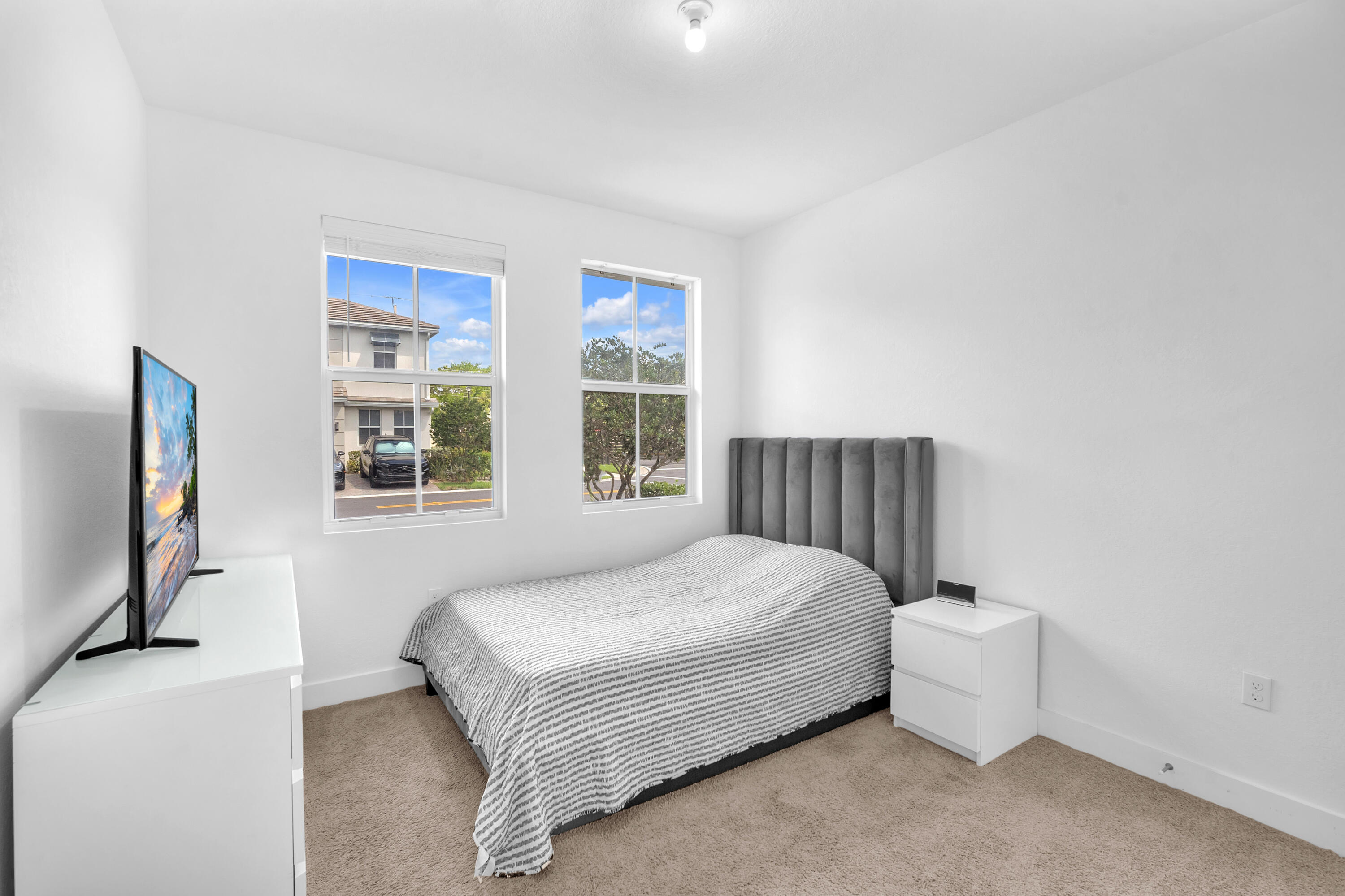 MERRICK SQUARE - Residential