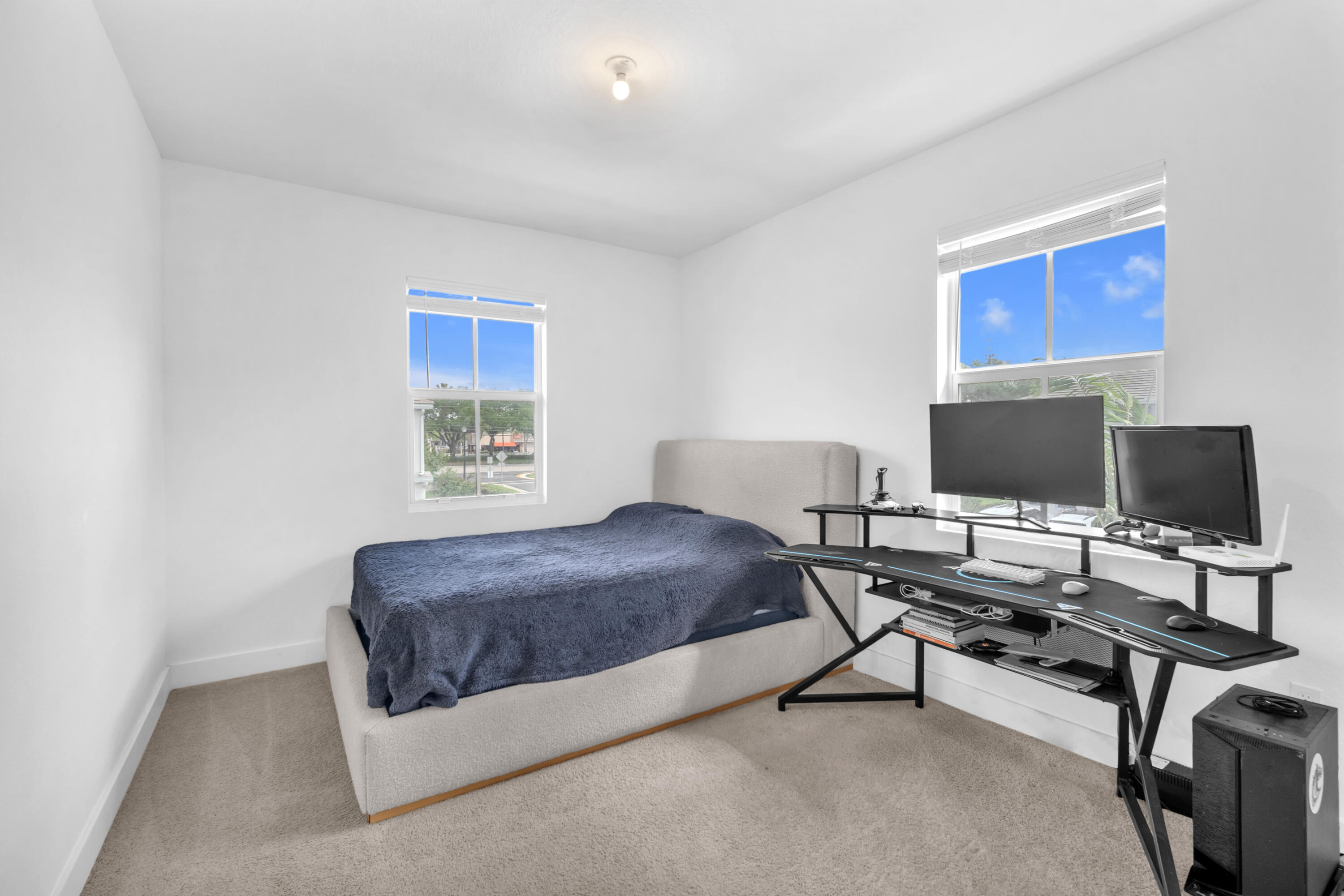 MERRICK SQUARE - Residential