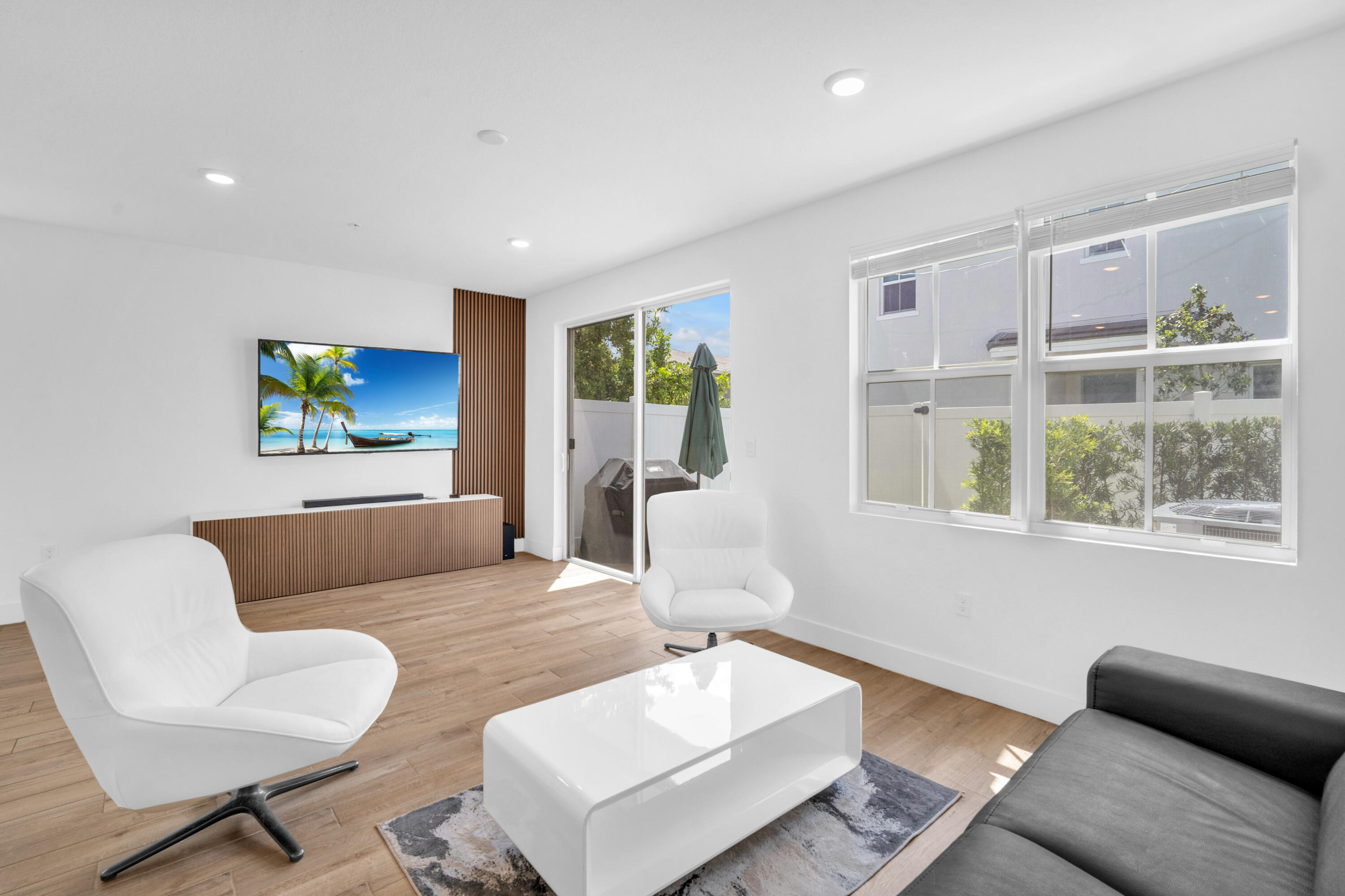 MERRICK SQUARE - Residential