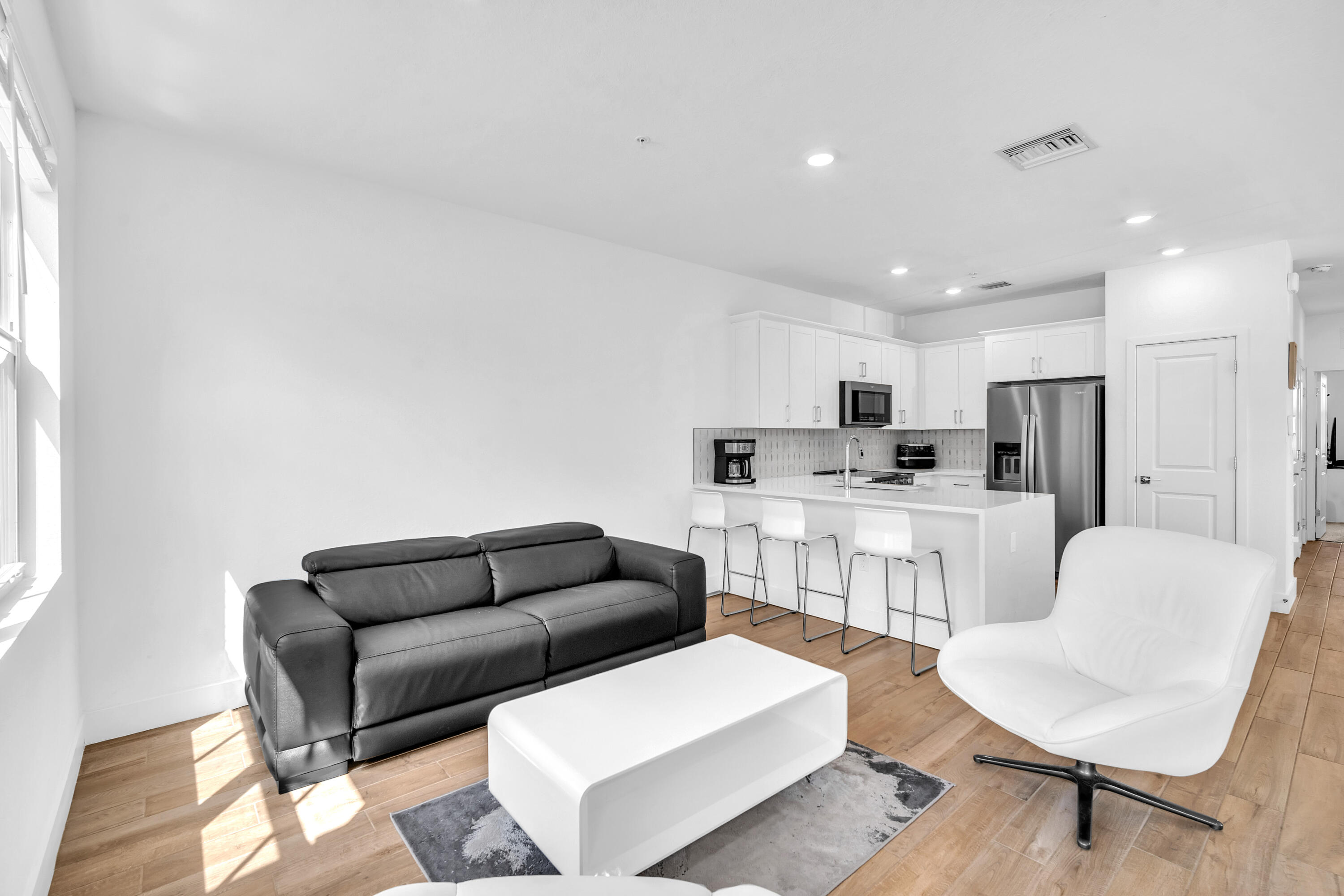 MERRICK SQUARE - Residential