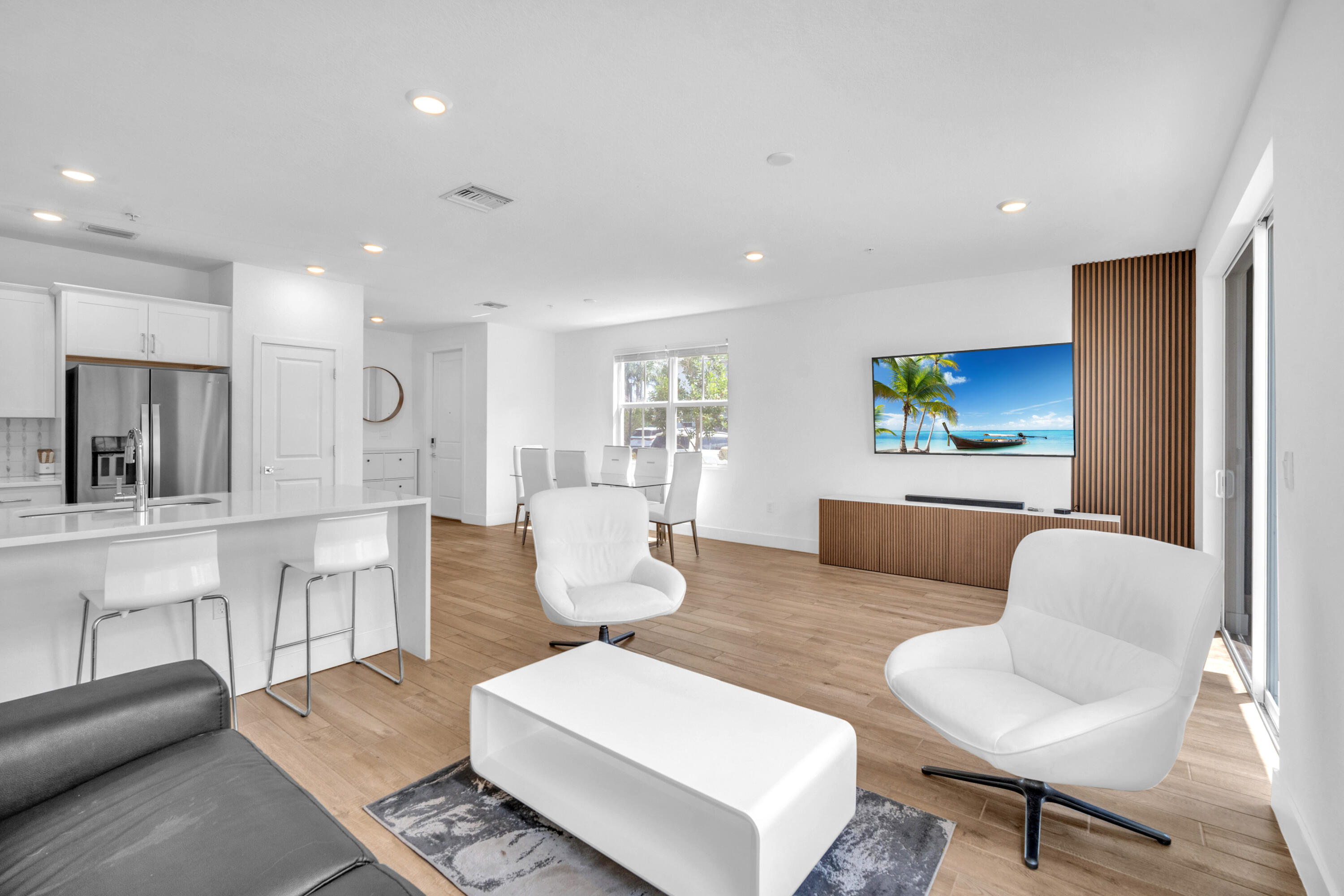 MERRICK SQUARE - Residential