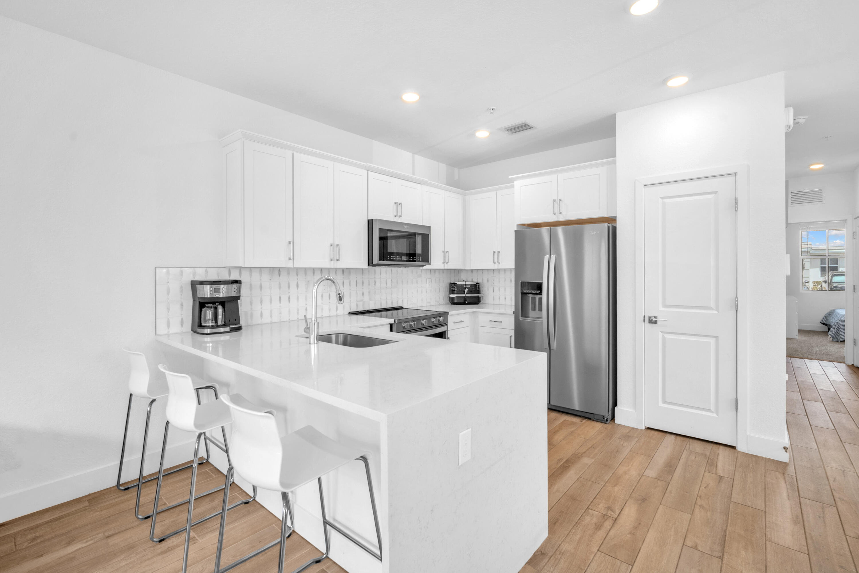 MERRICK SQUARE - Residential