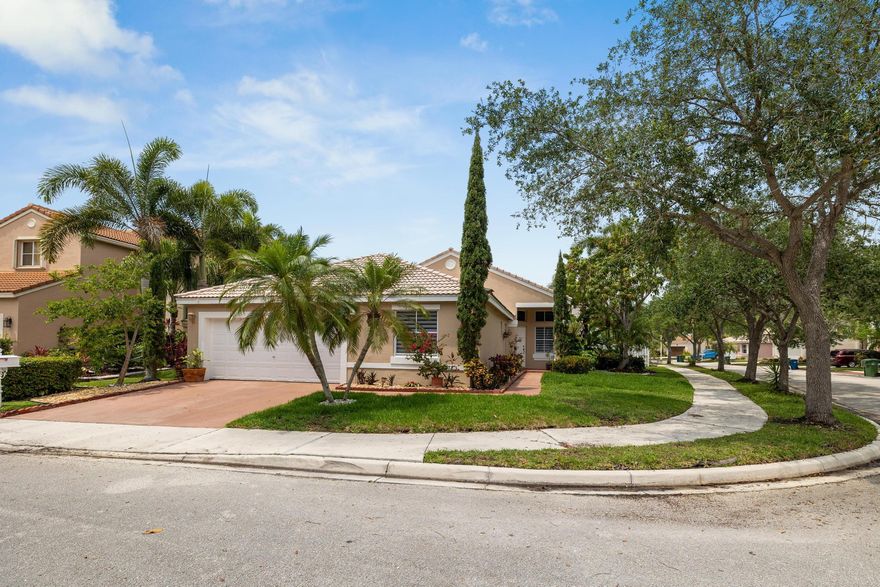 SPECTACULAR 3/2 REMODELED SINGLE-FAMILY HOME IN THE HEART OF WESTON! Located in The Falls, a highly desired, safe, and quiet gated community with 24/7 security. Enjoy great community amenities including a pool, playground, and picnic areas. This home features a private upgraded pool and jacuzzi, top-of-the-line appliances, and 2 parking spaces. Zoned for Weston's A-rated schools and close to I-75, I-595, Sawgrass Expressway, and Sawgrass Mills Mall. Yearly rental. HOA requires a $1,000 security deposit and 700+ credit score is preferred. Move-in: First, Last, Security + HOA deposit. Lawn care and pool maintenance included. Don't miss this opportunity--won't last!
