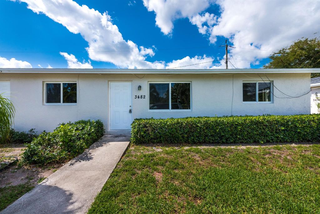 Photo of 3482 48th Lane S, Lake Worth, FL 33461 (MLS # R10982859)