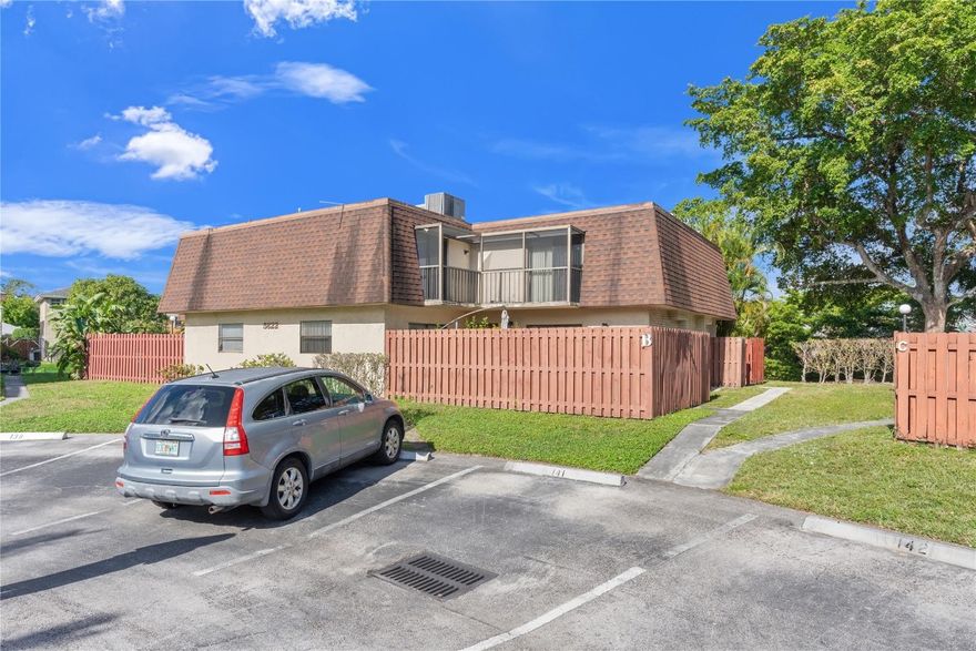 Well maintained and spacious townhouse featuring tile flooring throughout the first floor which includes a storage room and convenient guest half bath, laminate flooring on the stairs leads to the second floor, offering 2 bedrooms and 2 full bathrooms one in the master bedroom and 2nd full bathroom locate in the hallway, both bedrooms feature screened balconies with serene lake views. tile flooring continues throughout the second floor. Centrally located , close to major highways, and shopping. Enjoy a private fenced courtyard with too sliding doors , one from the kitchen and one from the living room, perfect for relaxing or entertaining. Pet friendly community with immediate rental allowed, making it a great opportunity for both homeowners and investors!