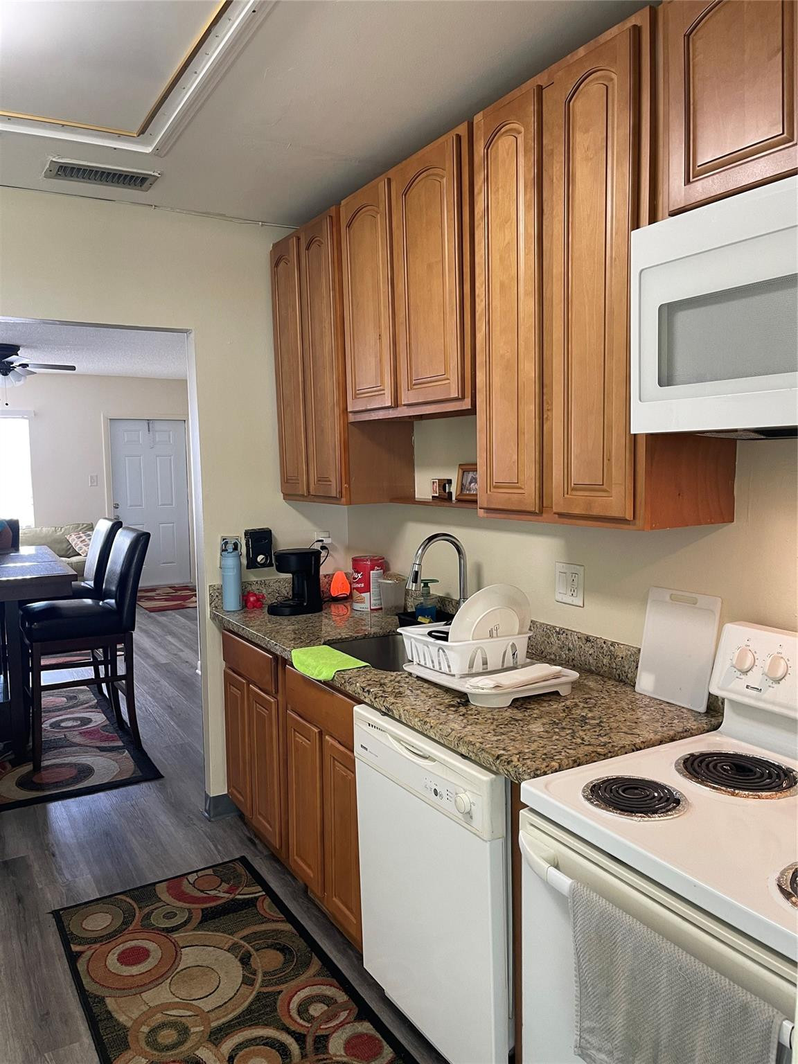 Oriole Gardens - Residential