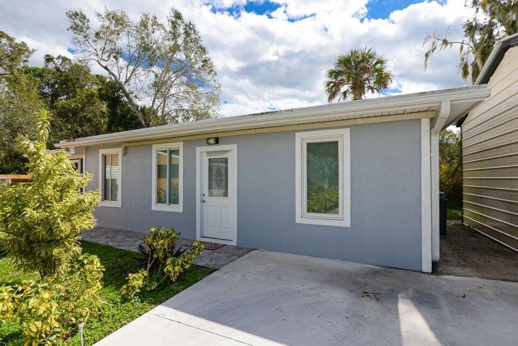 Photo of 703 Ulrich Road #3, Fort Pierce, FL 34982 (MLS # R11102593)
