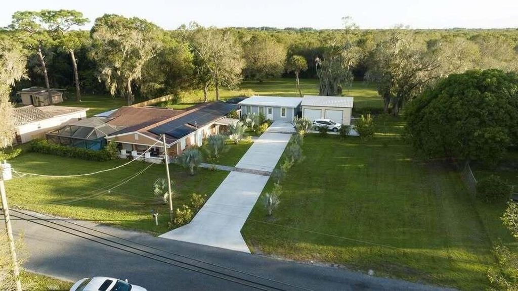 Photo of 703 Ulrich Road #3, Fort Pierce, FL 34982 (MLS # R11102593)