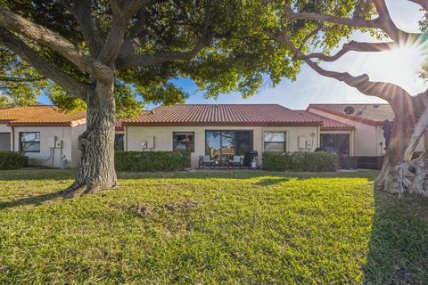 A home in Deerfield Beach