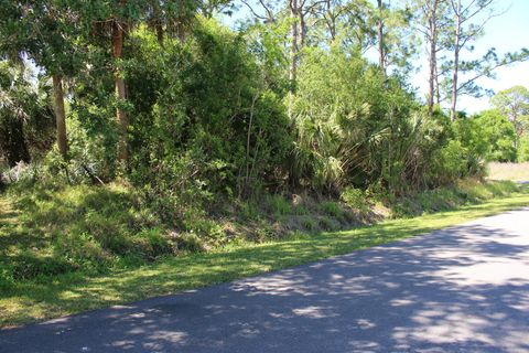 1066 Ivanhoe Street NW Palm Bay FL 32907