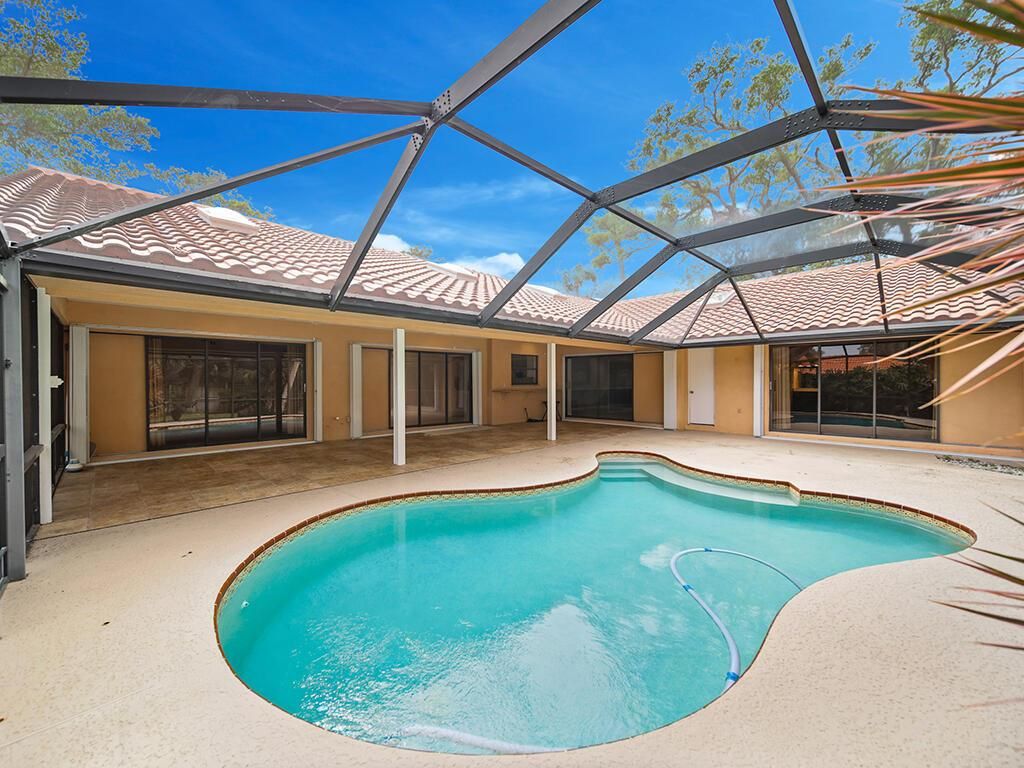 Photo of 9 W High Point Road, Sewalls Point, FL 34996 (MLS # R10952828)