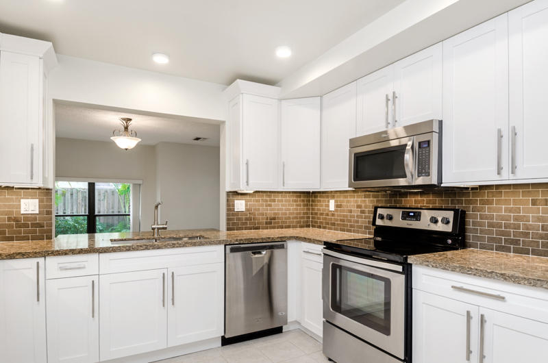 CAMINO DEL QUINTA - Residential Lease