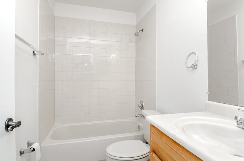 CAMINO DEL QUINTA - Residential Lease