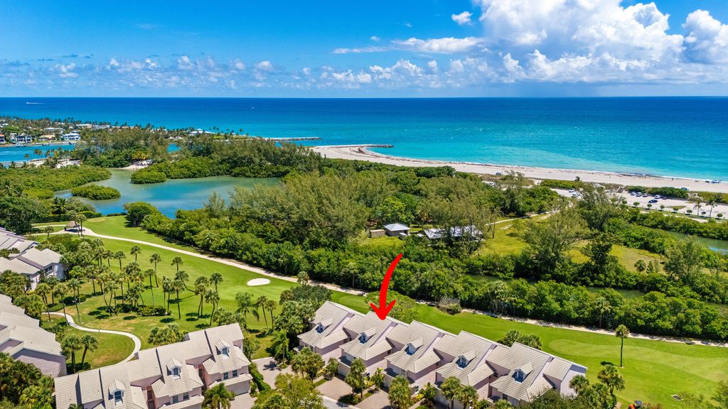 Photo of 2703 N Fairway Dr Drive N, Jupiter, FL 33477 (MLS # B26006877)