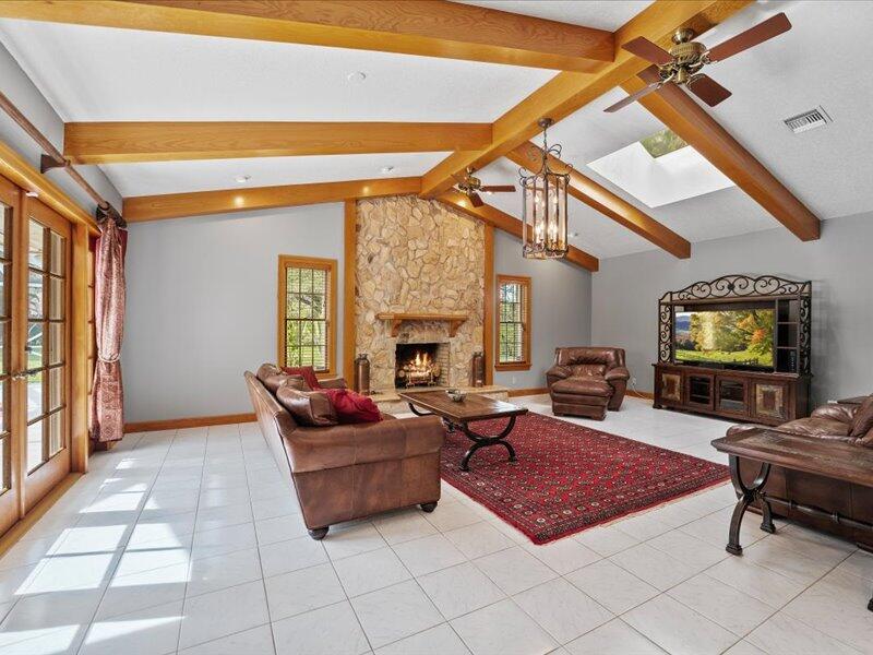 PADDOCK PARK 1 OF WELLINGTON - Residential