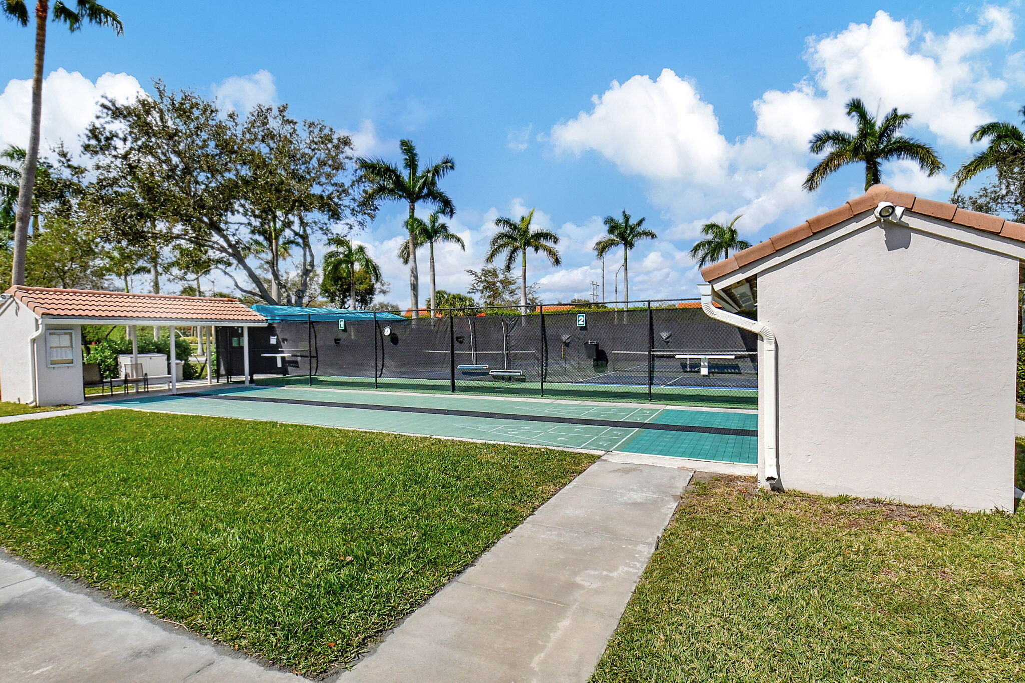 PALM ISLES - Residential