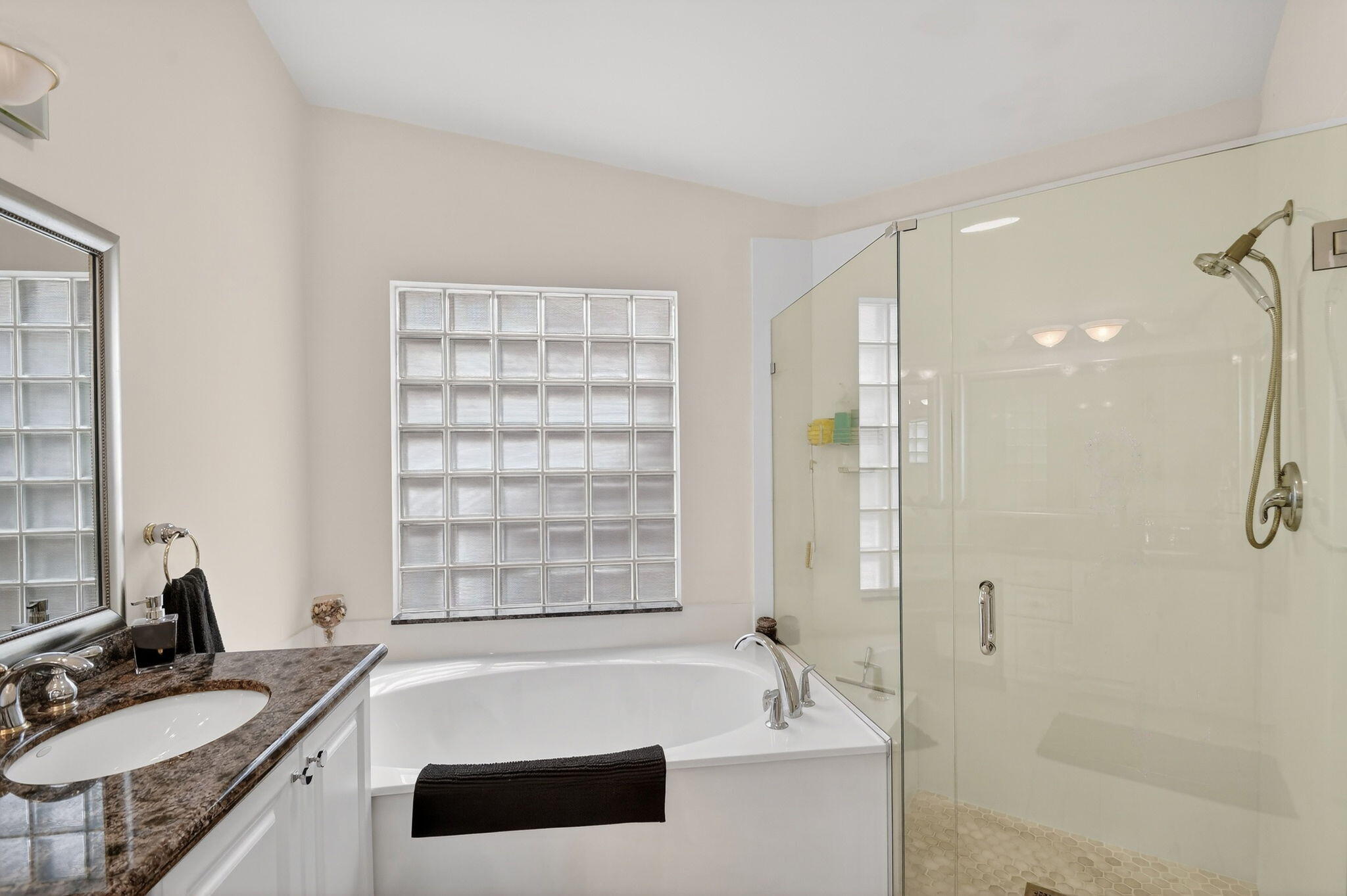 PALM ISLES - Residential