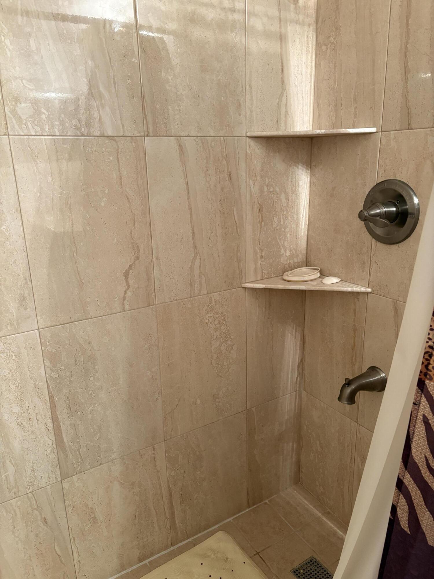 KENT CONDOS - Residential