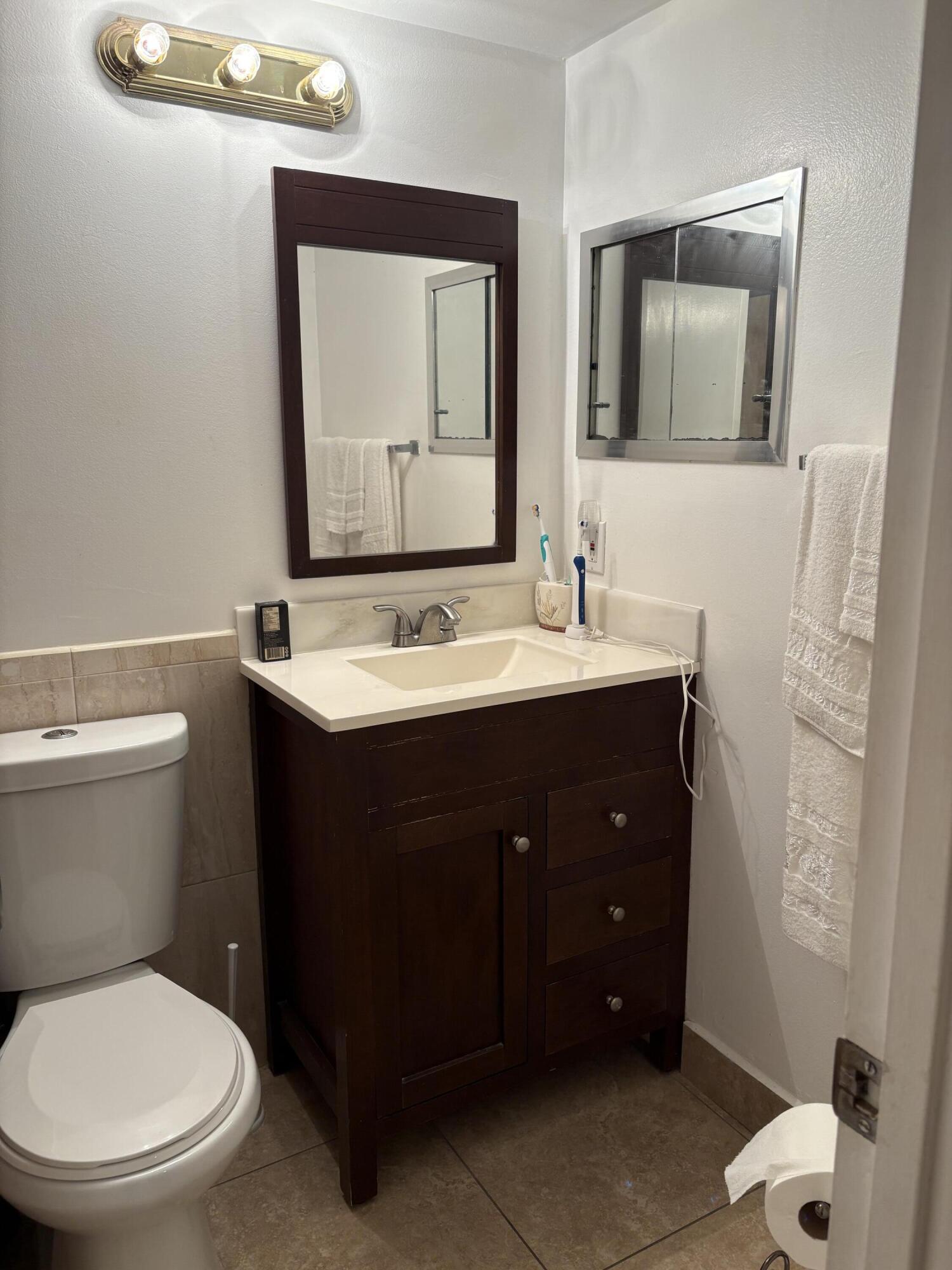 KENT CONDOS - Residential