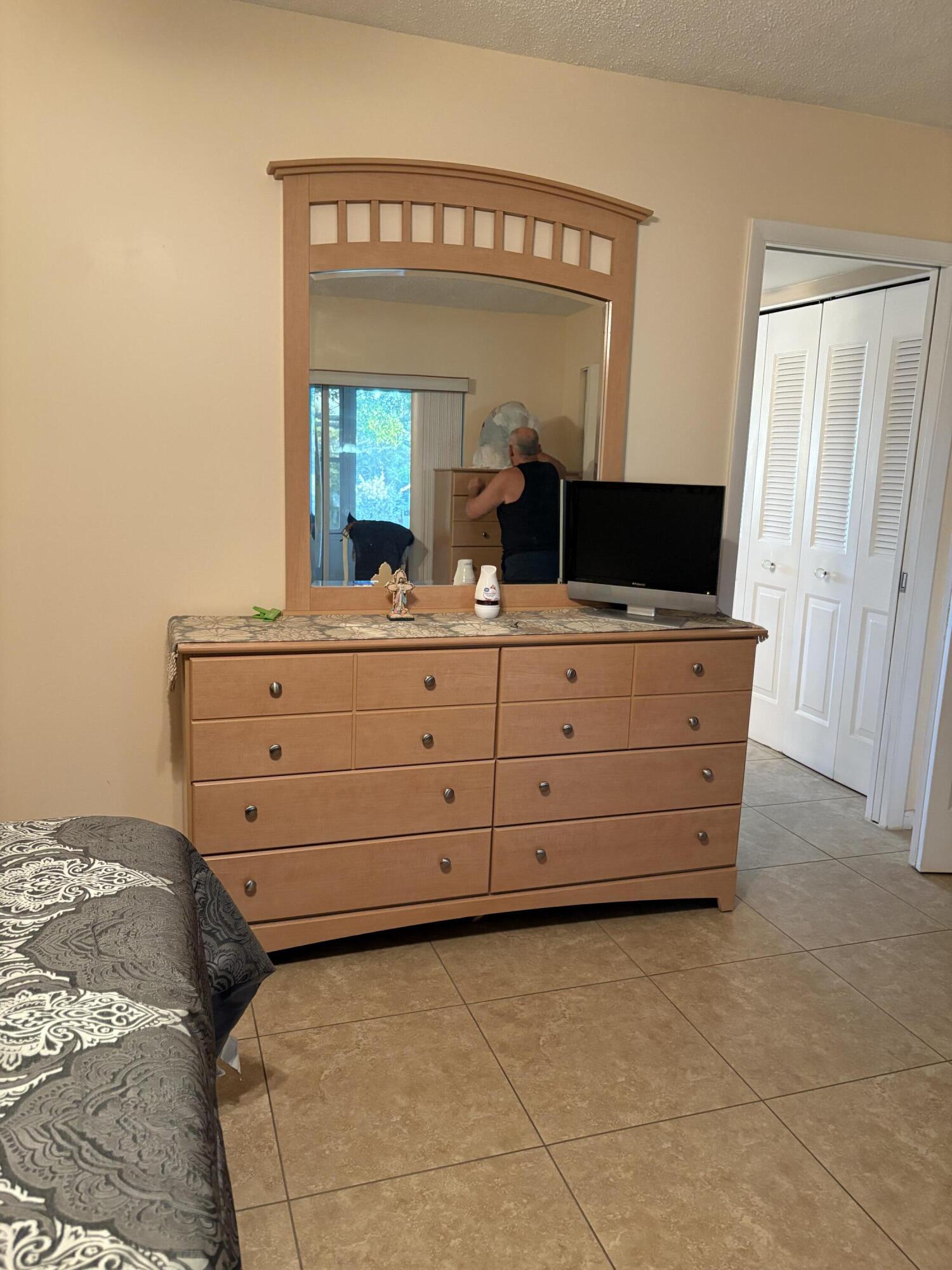 KENT CONDOS - Residential