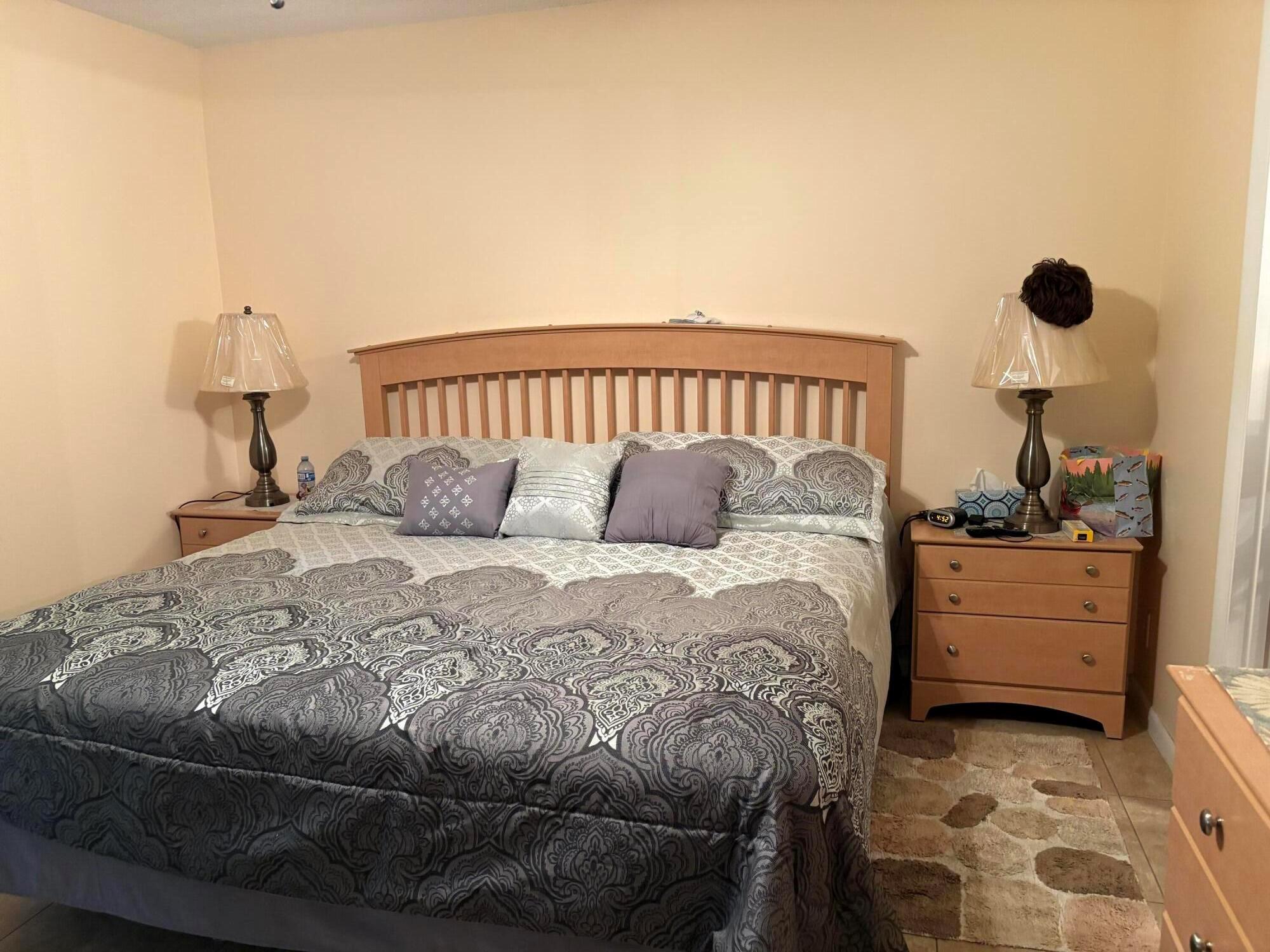 KENT CONDOS - Residential