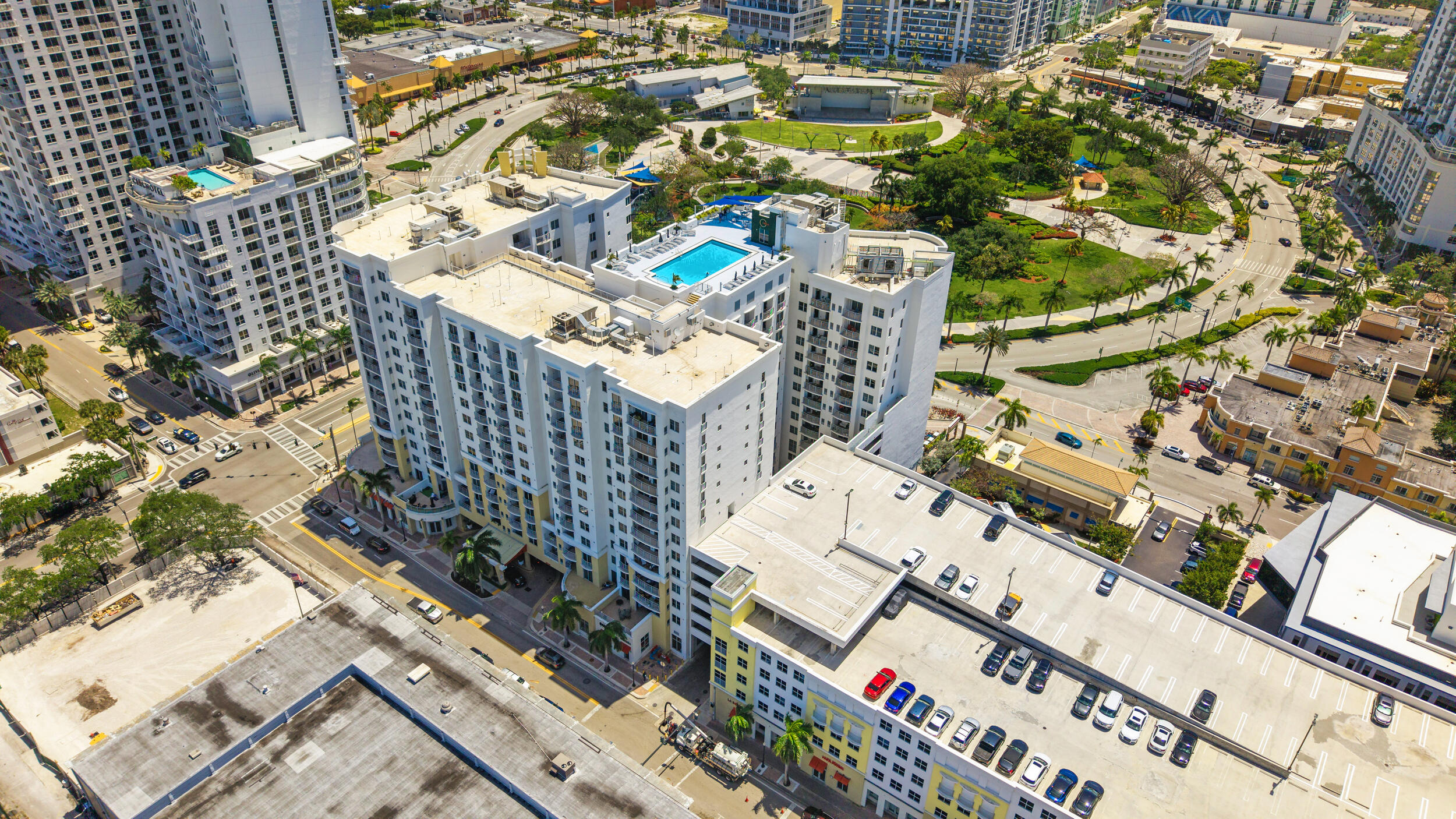 RADIUS CONDO - Residential