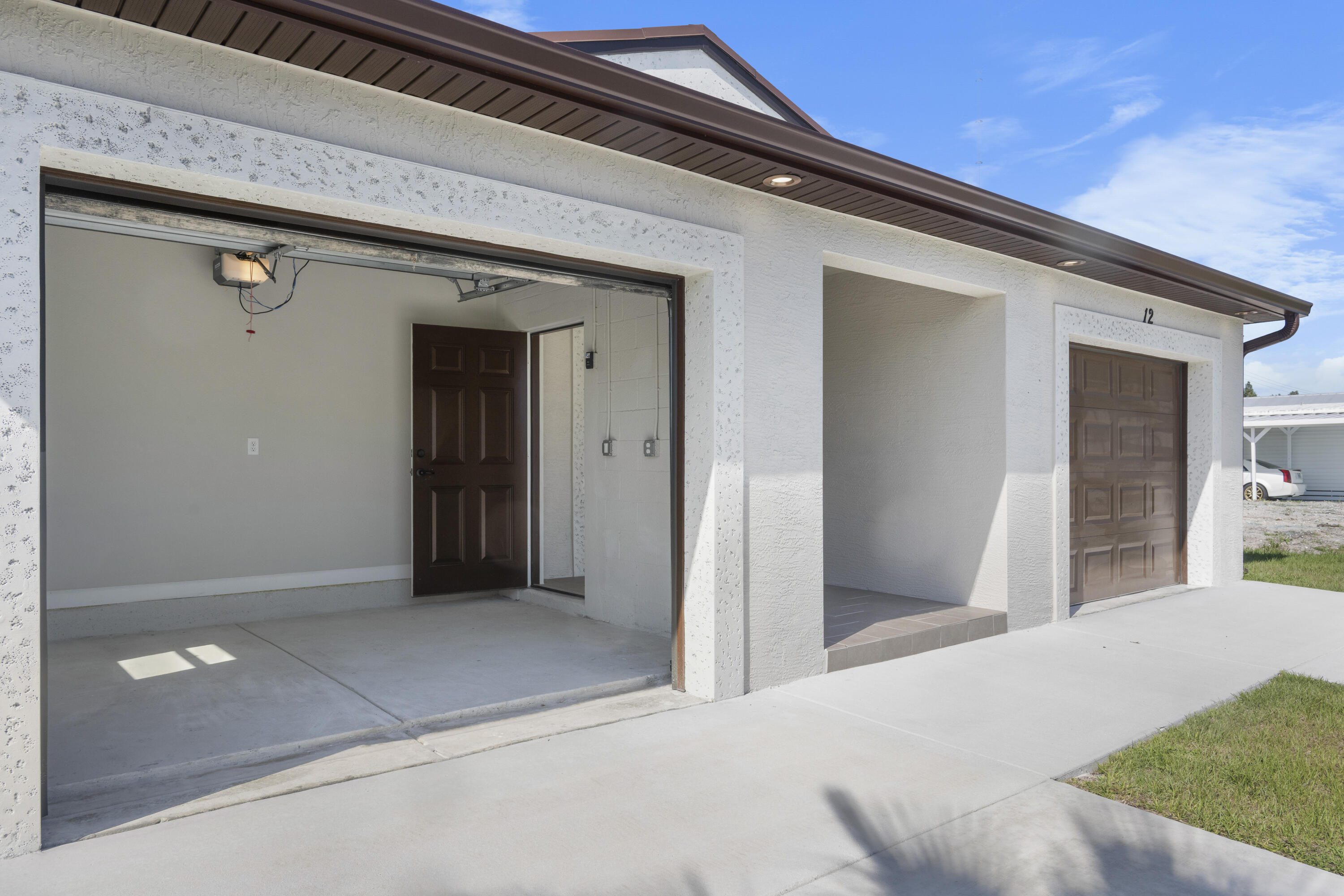 Spanish Lakes Riverfront - Residential