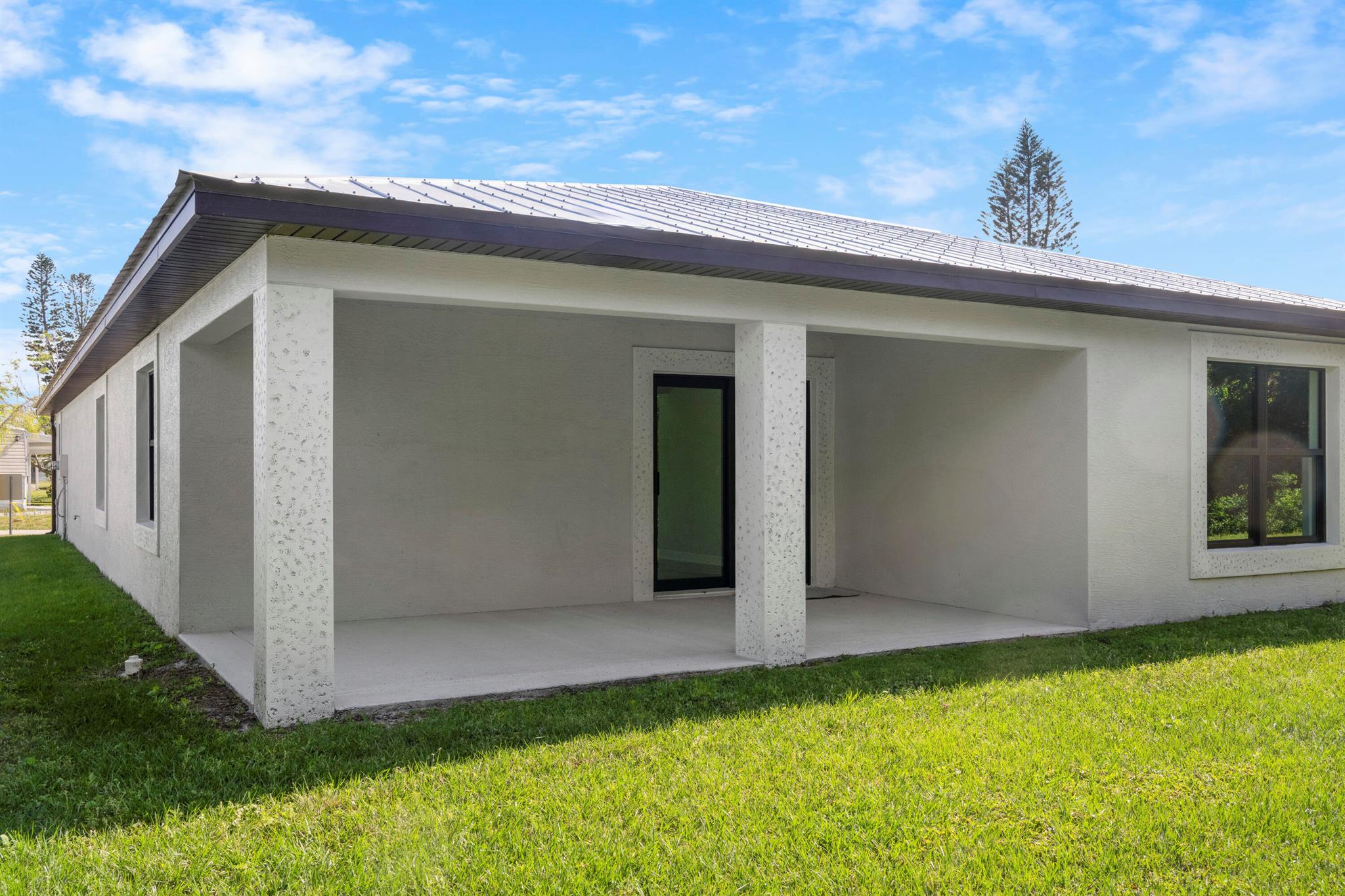 Spanish Lakes Riverfront - Residential