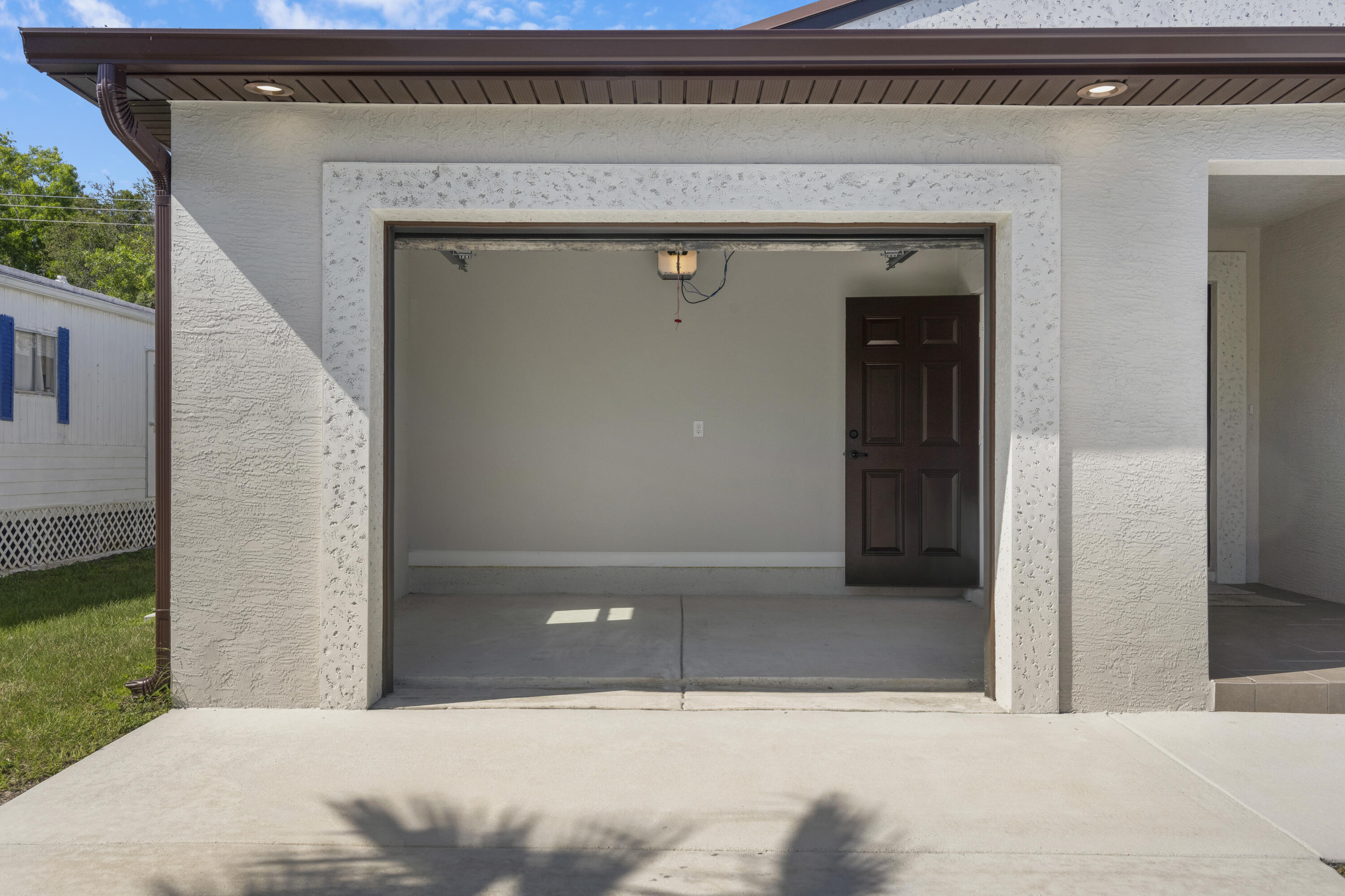 Spanish Lakes Riverfront - Residential