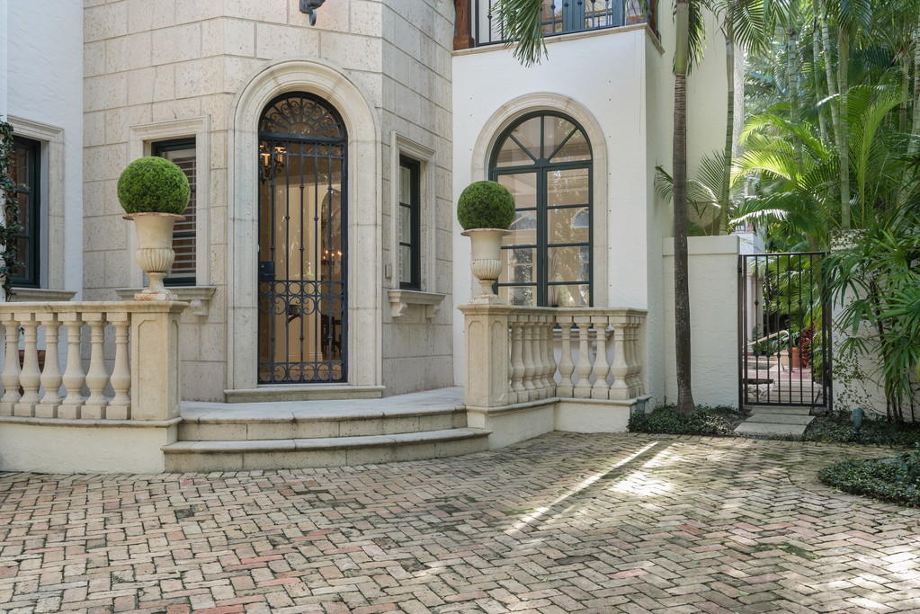 ROYAL PARK - Residential