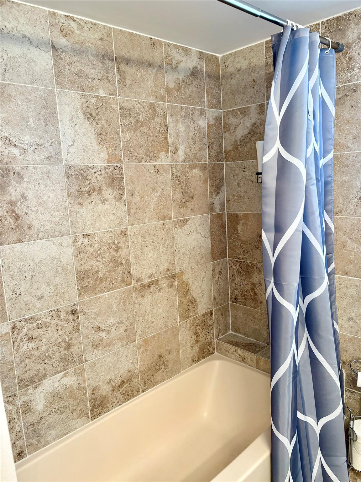 KINGS POINT - Residential