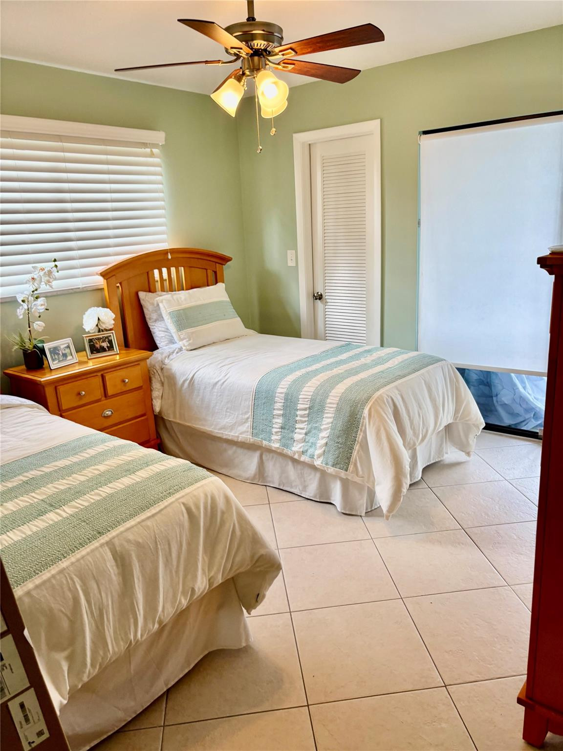 KINGS POINT - Residential