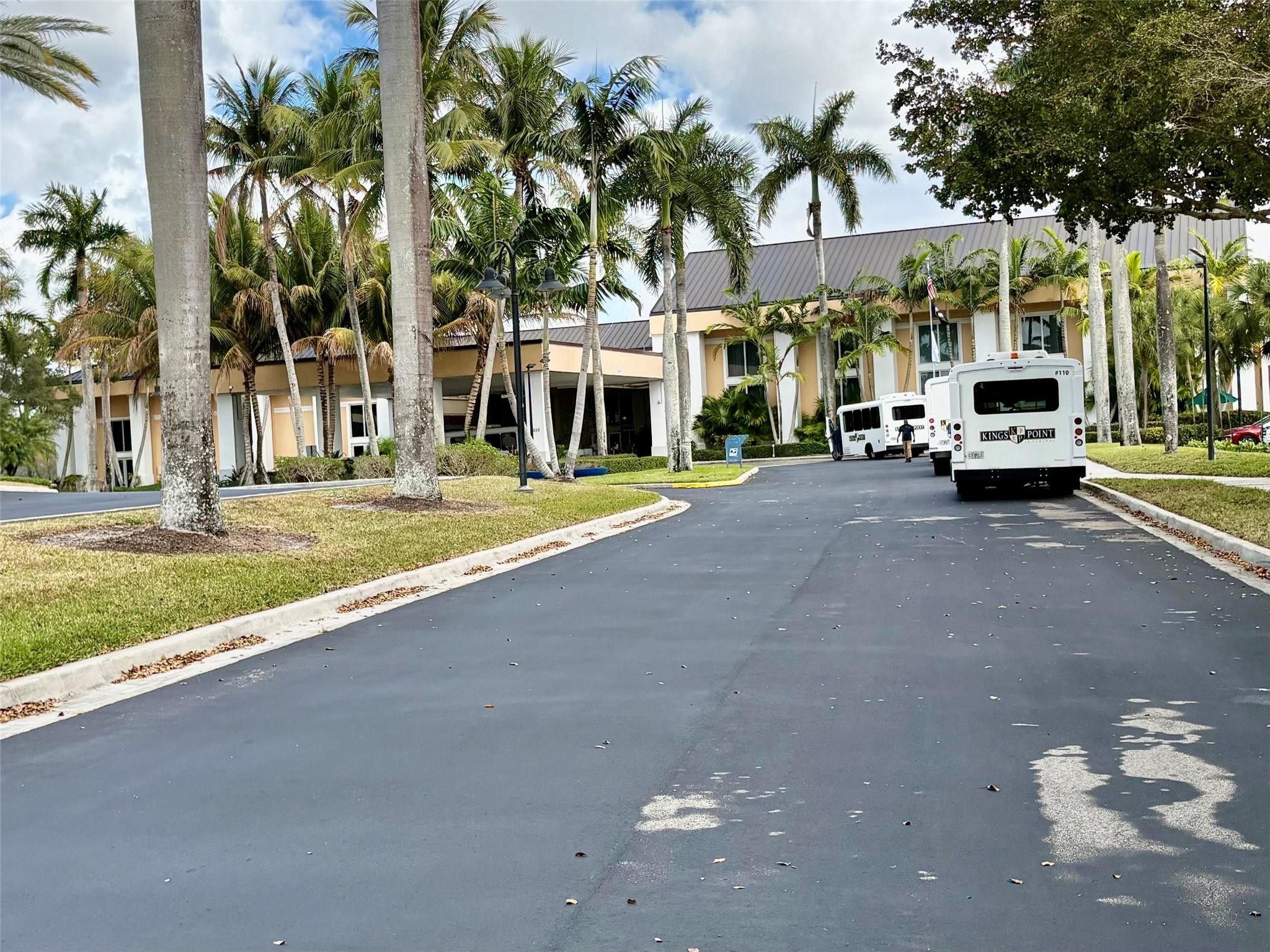 KINGS POINT - Residential