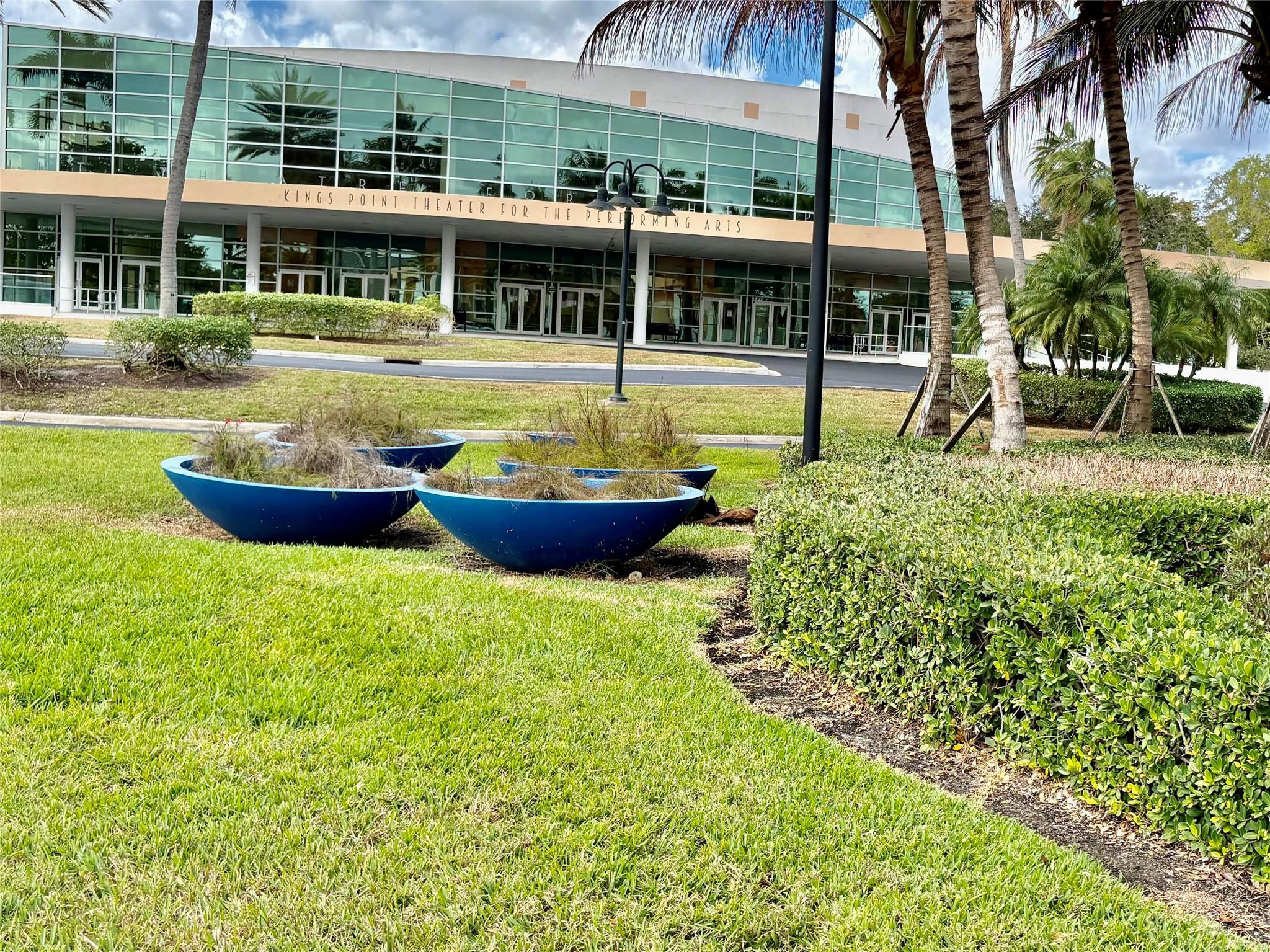 KINGS POINT - Residential