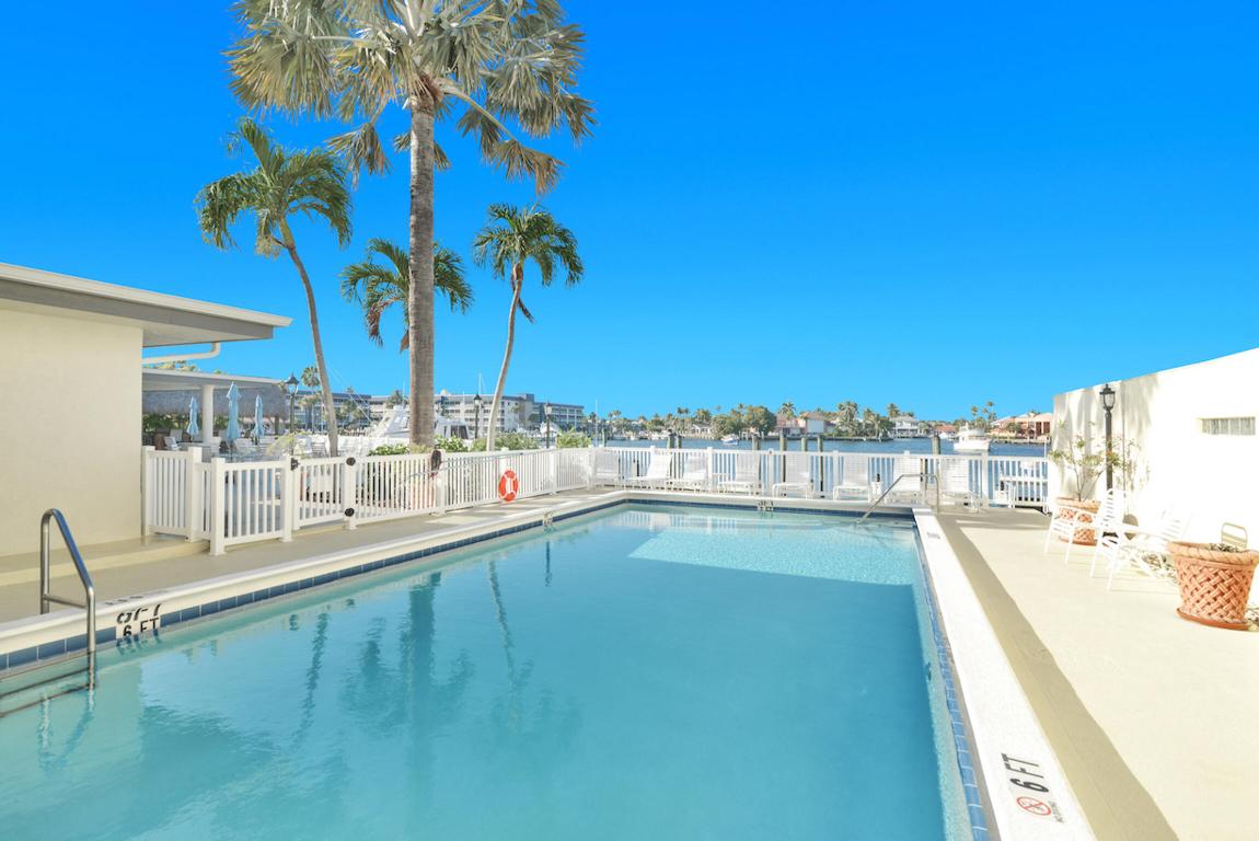 Pelican Pointe Condo - Residential
