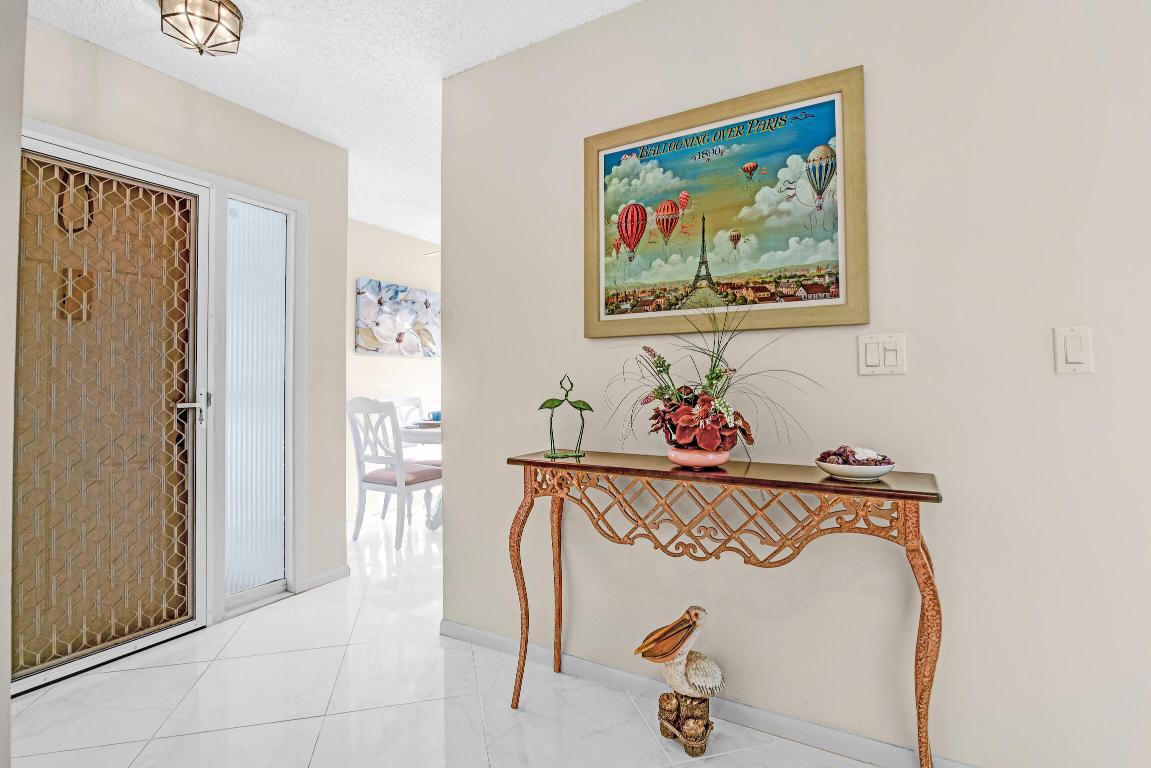 Pelican Pointe Condo - Residential