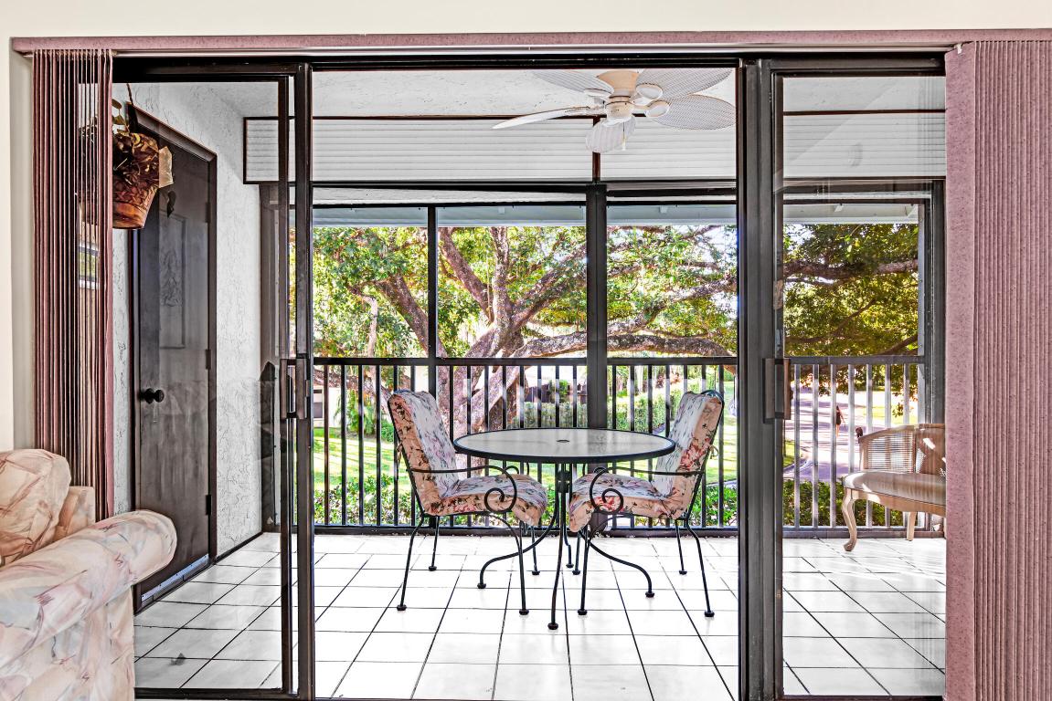 Pelican Pointe Condo - Residential