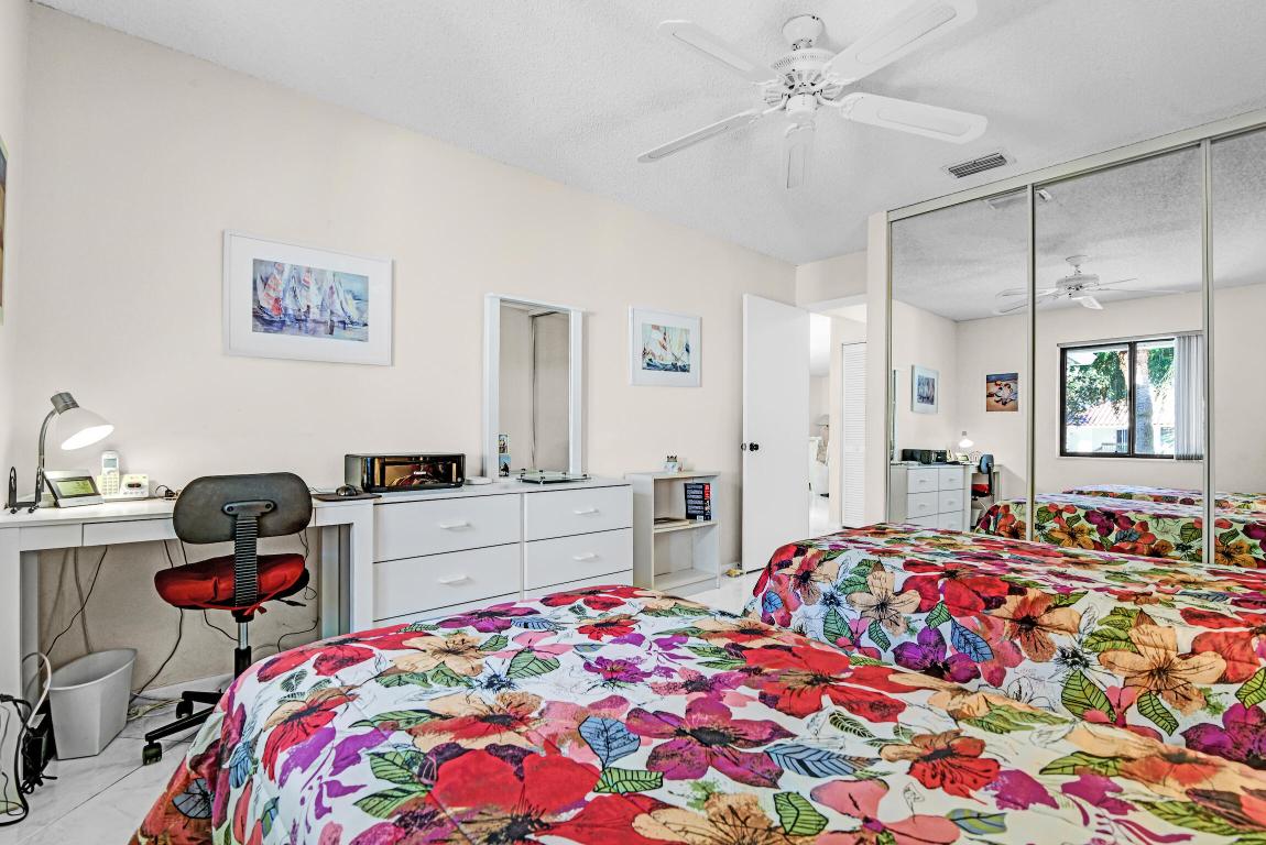 Pelican Pointe Condo - Residential