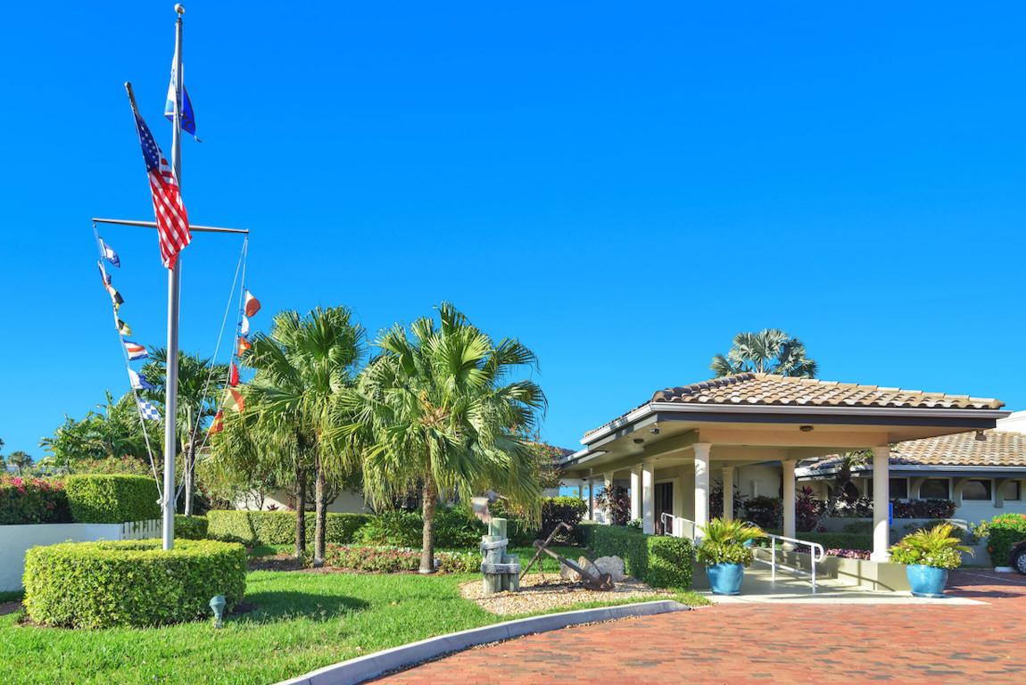 Pelican Pointe Condo - Residential