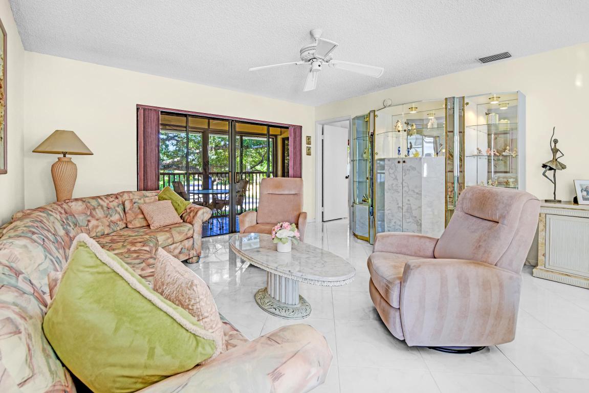 Pelican Pointe Condo - Residential