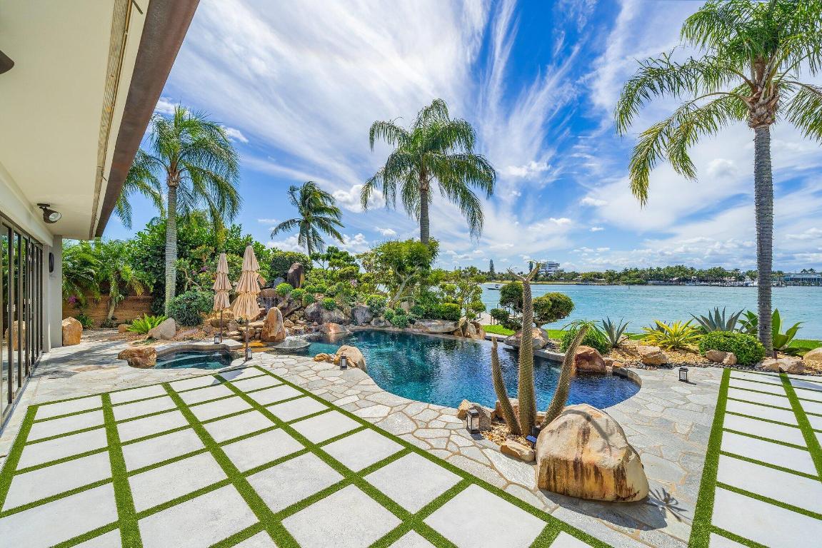 JUPITER INLET BEACH COLONY - Residential