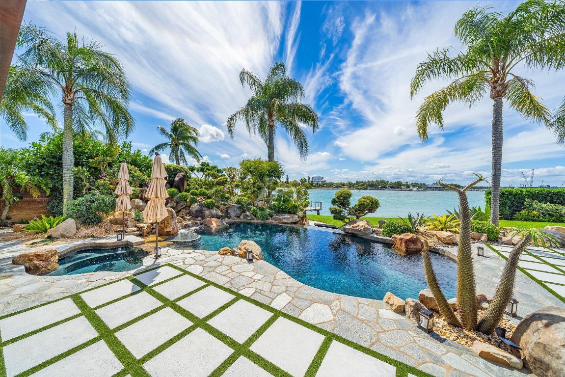 JUPITER INLET BEACH COLONY - Residential