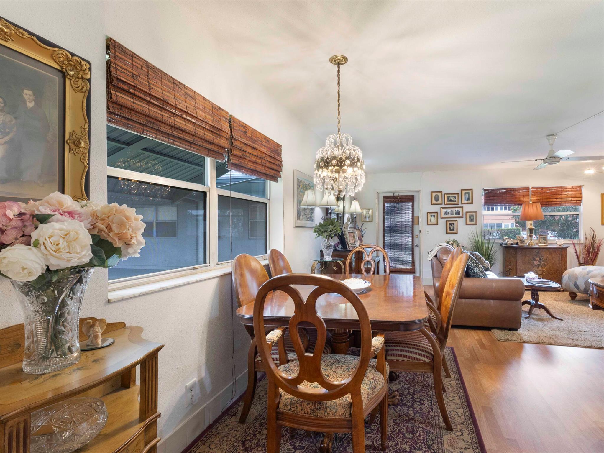 KINGS POINT SAXONY CONDOS - Residential