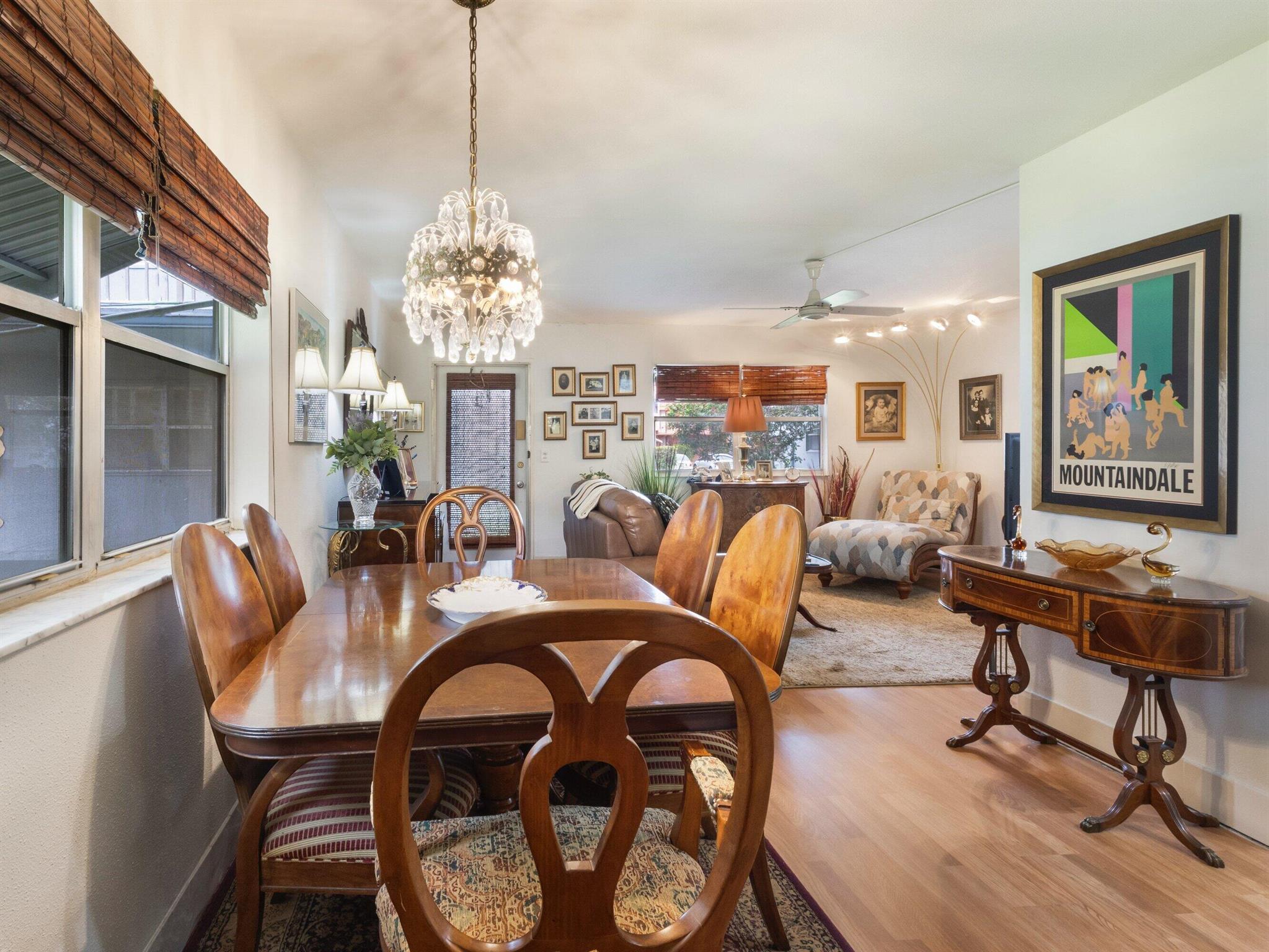 KINGS POINT SAXONY CONDOS - Residential