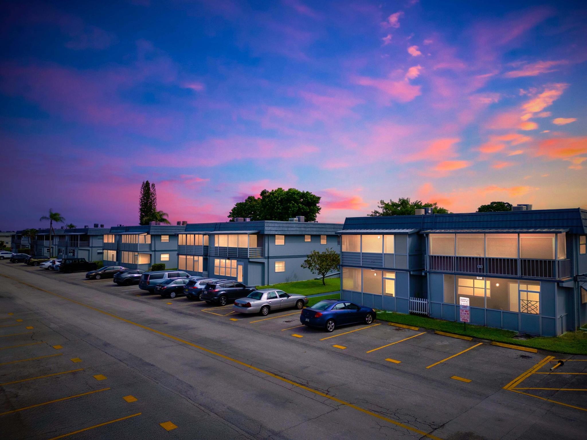 KINGS POINT SAXONY CONDOS - Residential