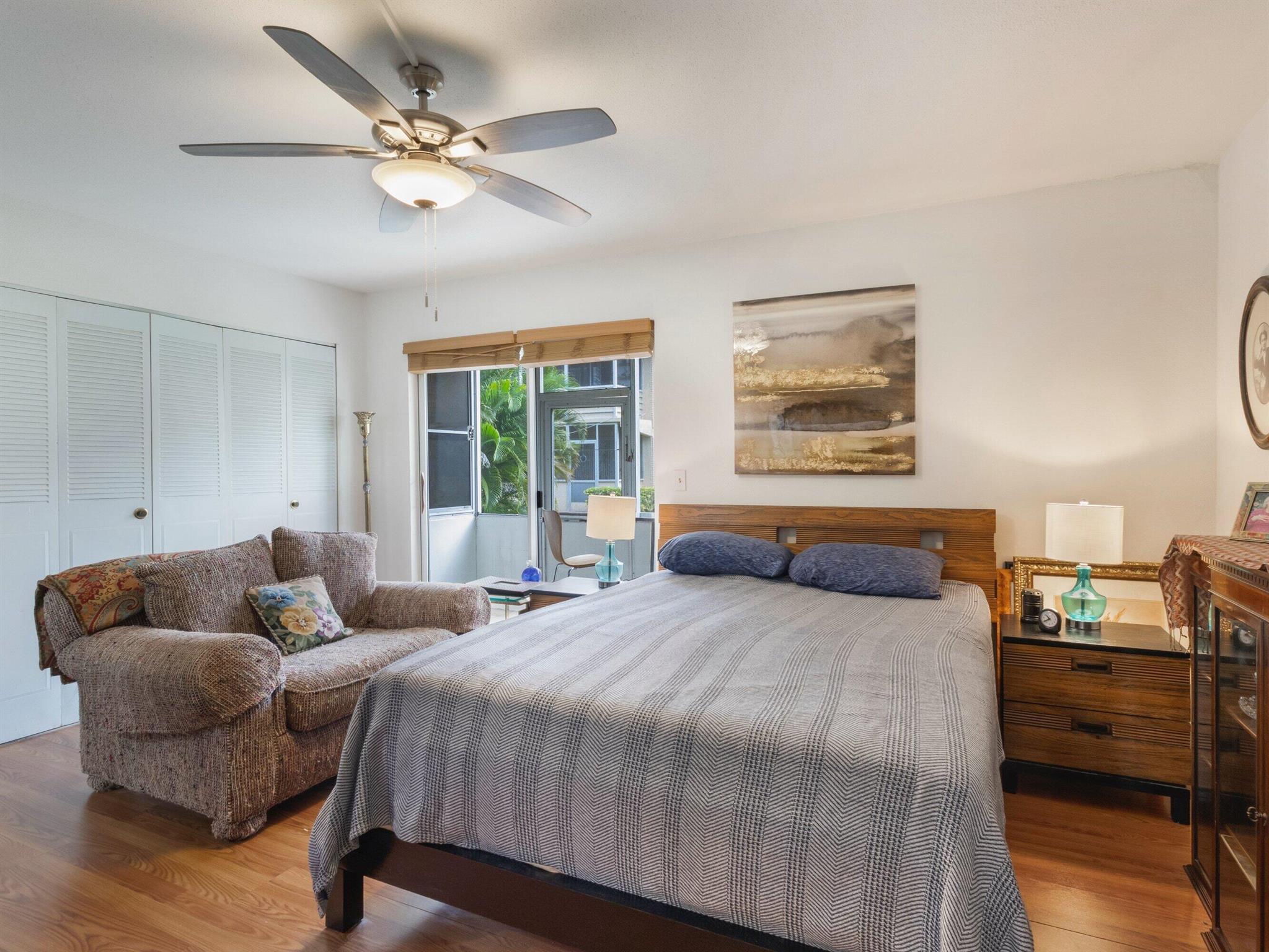 KINGS POINT SAXONY CONDOS - Residential