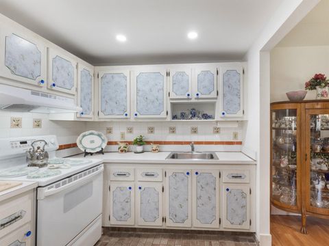 499 Saxony K Delray Beach FL 33446