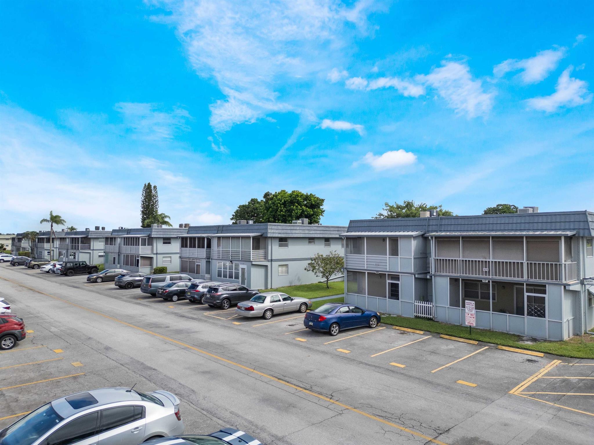 KINGS POINT SAXONY CONDOS - Residential