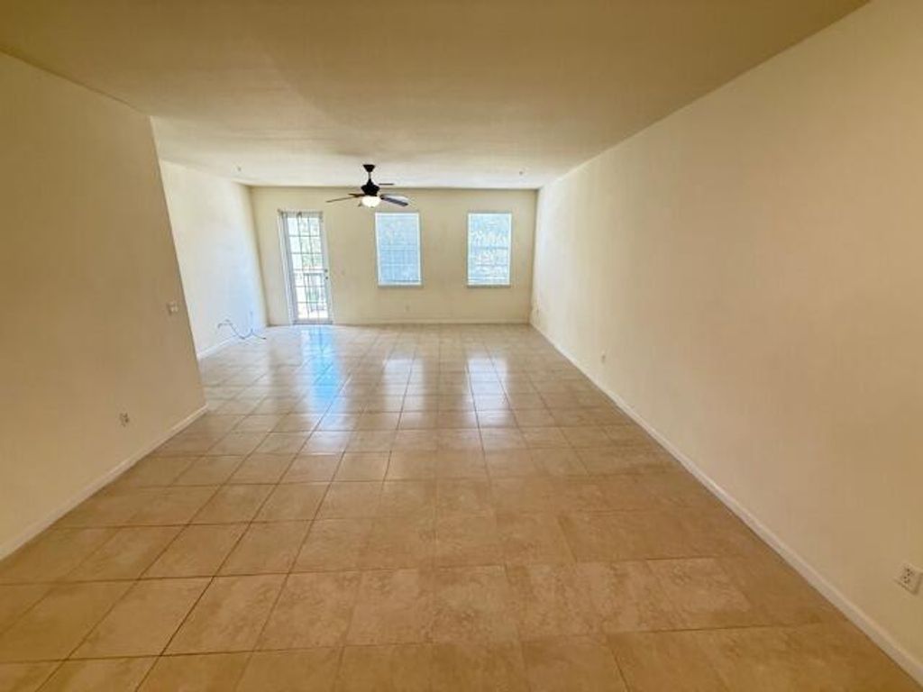 Photo of 221 Greenwich Circle #208, Jupiter, FL 33458 (MLS # R11146488)